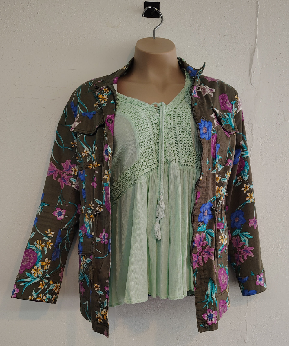 Lane Bryant floral denim jacket size 14/16 2x