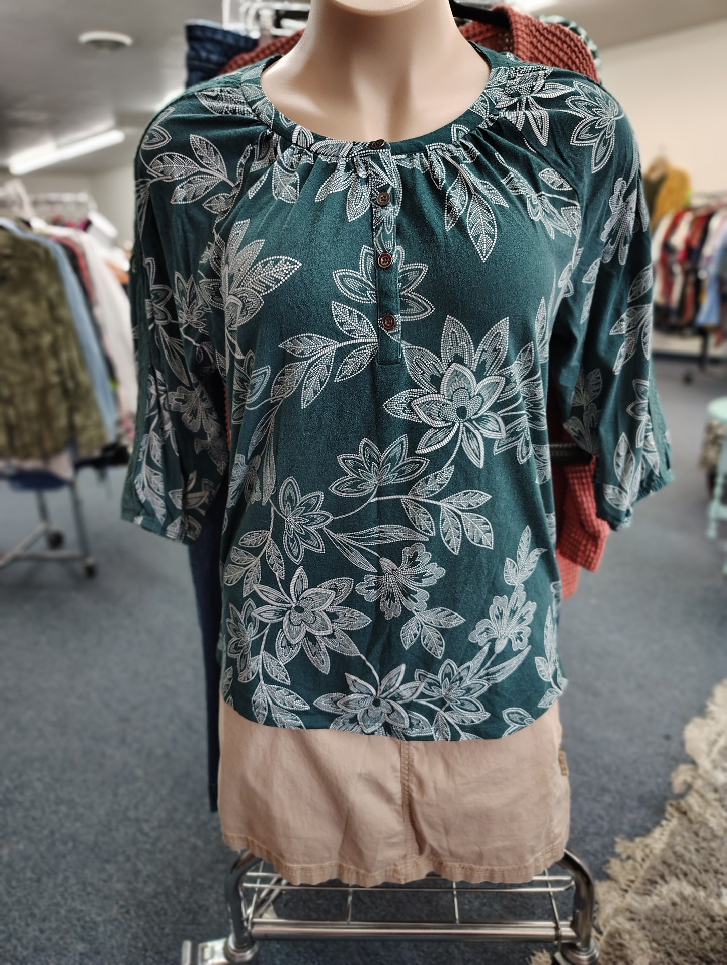 CJ Banks green floral knit top size 2x