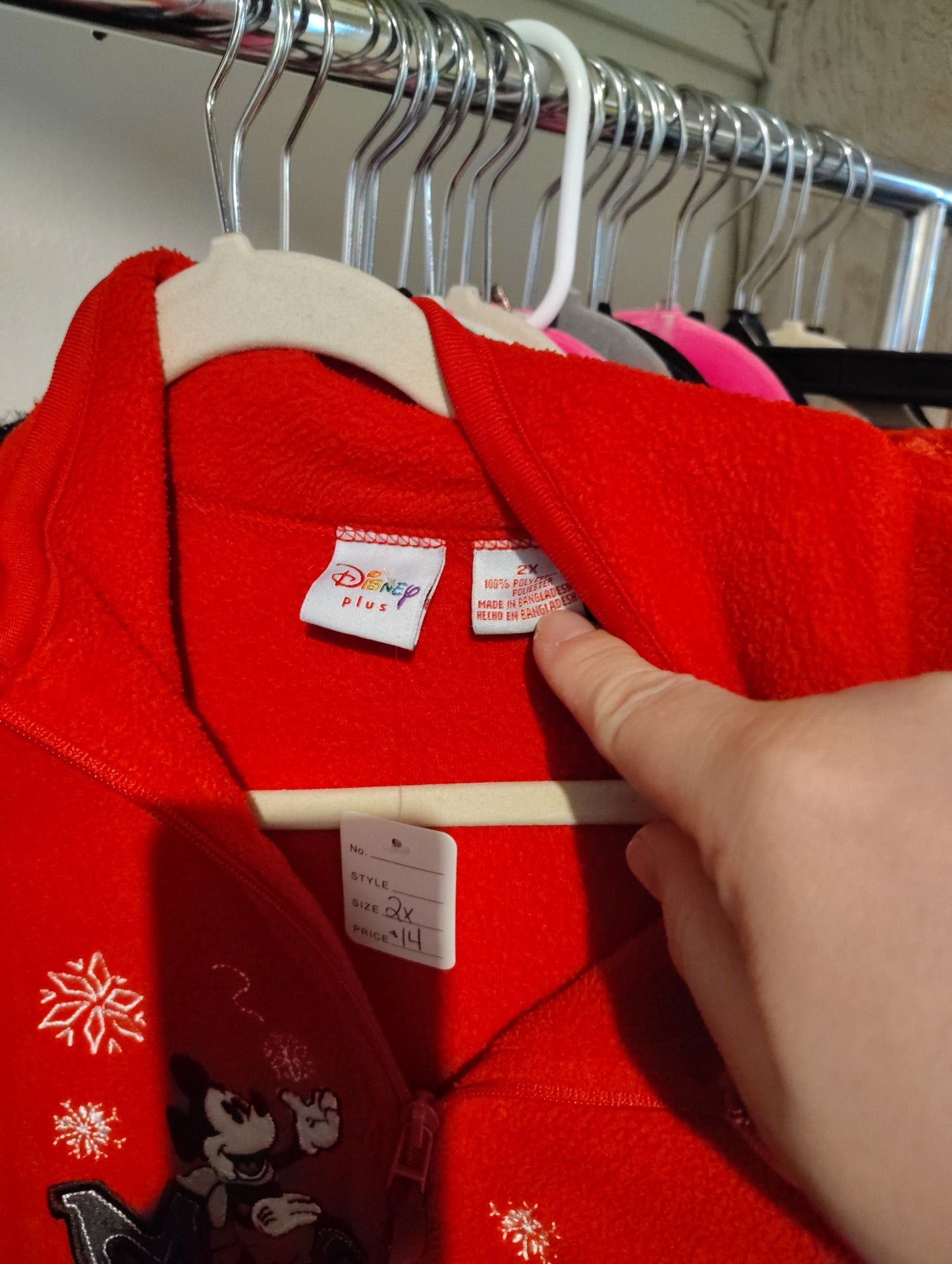 Disney red fleece sweatshirt Mickey Mouse snow winter 2x