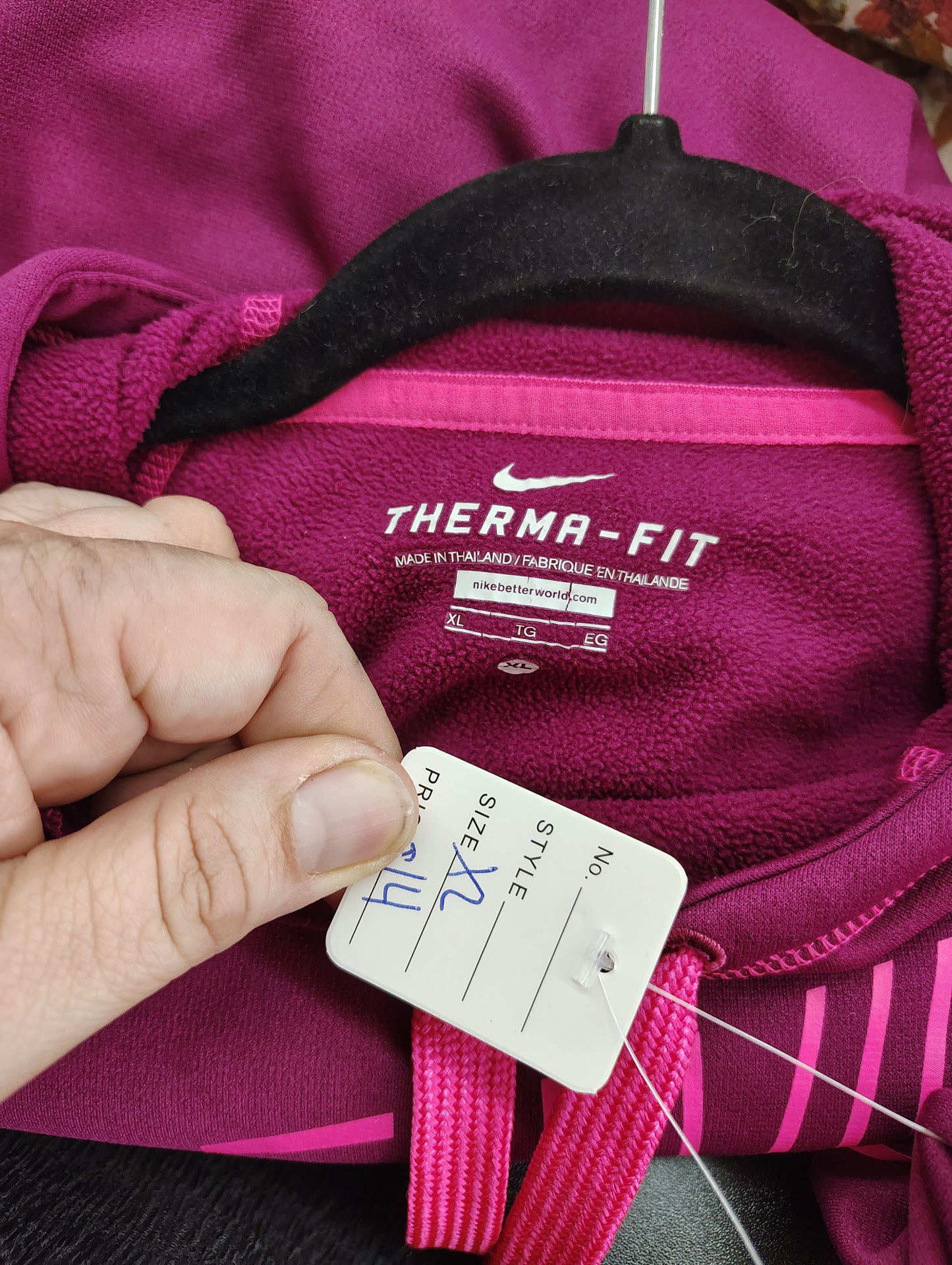 Nike Therma-Fit pink hoodie size xl