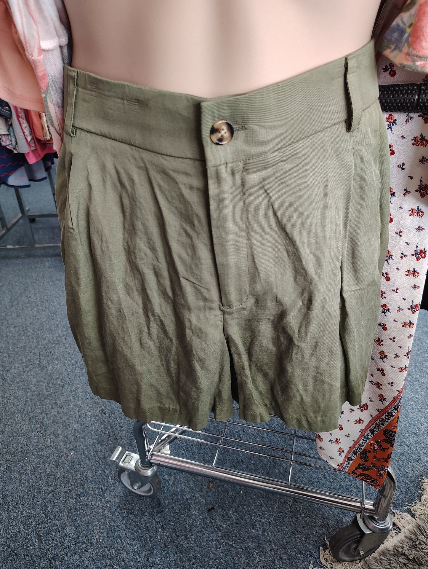 Torrid olive green chino dress shorts size 22