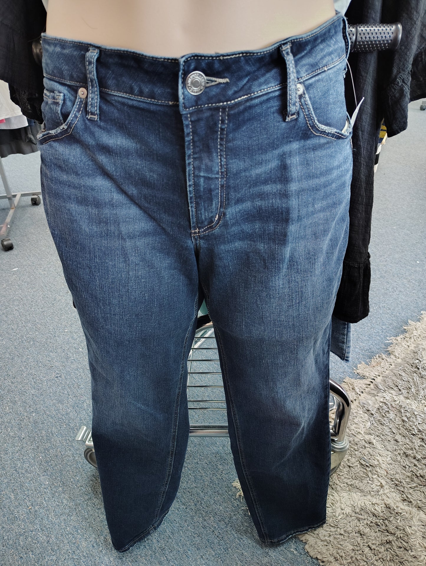 Silver denim jeans Suki straight style size 18