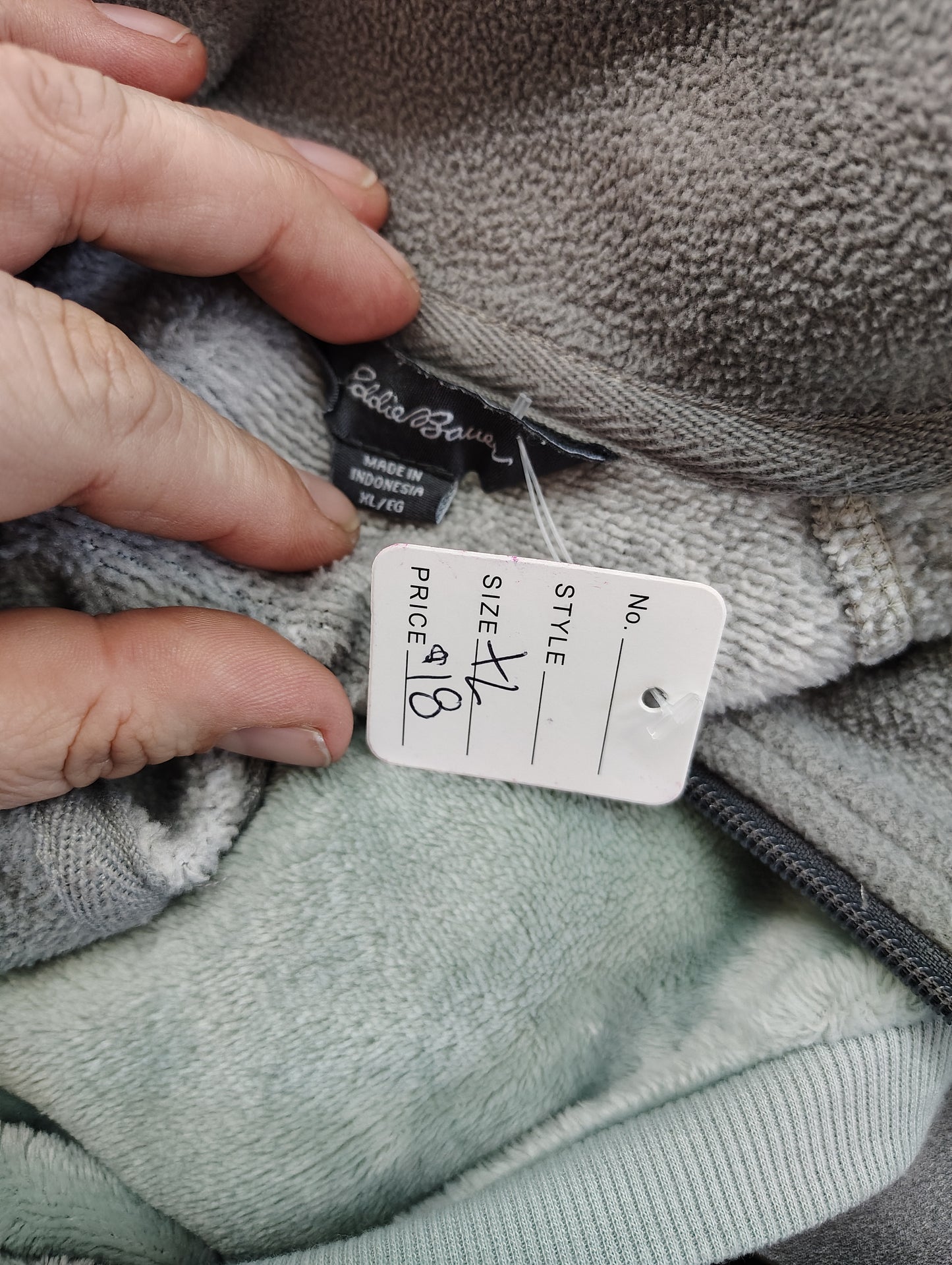 Eddie Bauer gray fleece half zip sweatshirt size xl