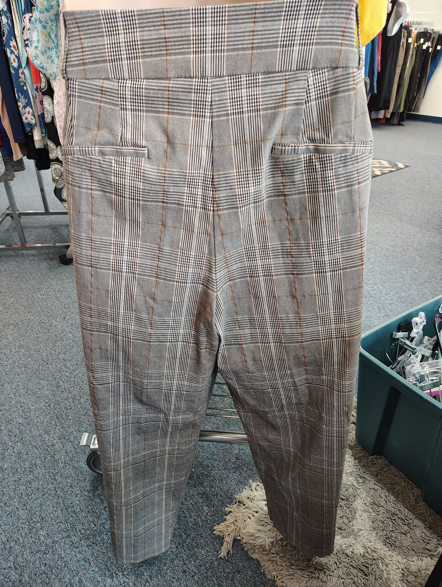 Cato pull on plaid straight dress pants size 24w high rise