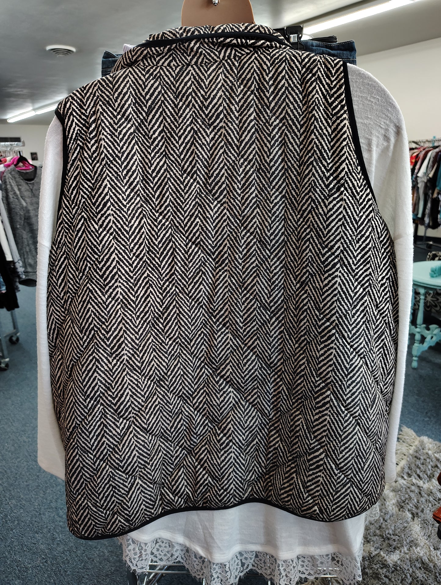 Fresh chevron striped quilted vest size 3x