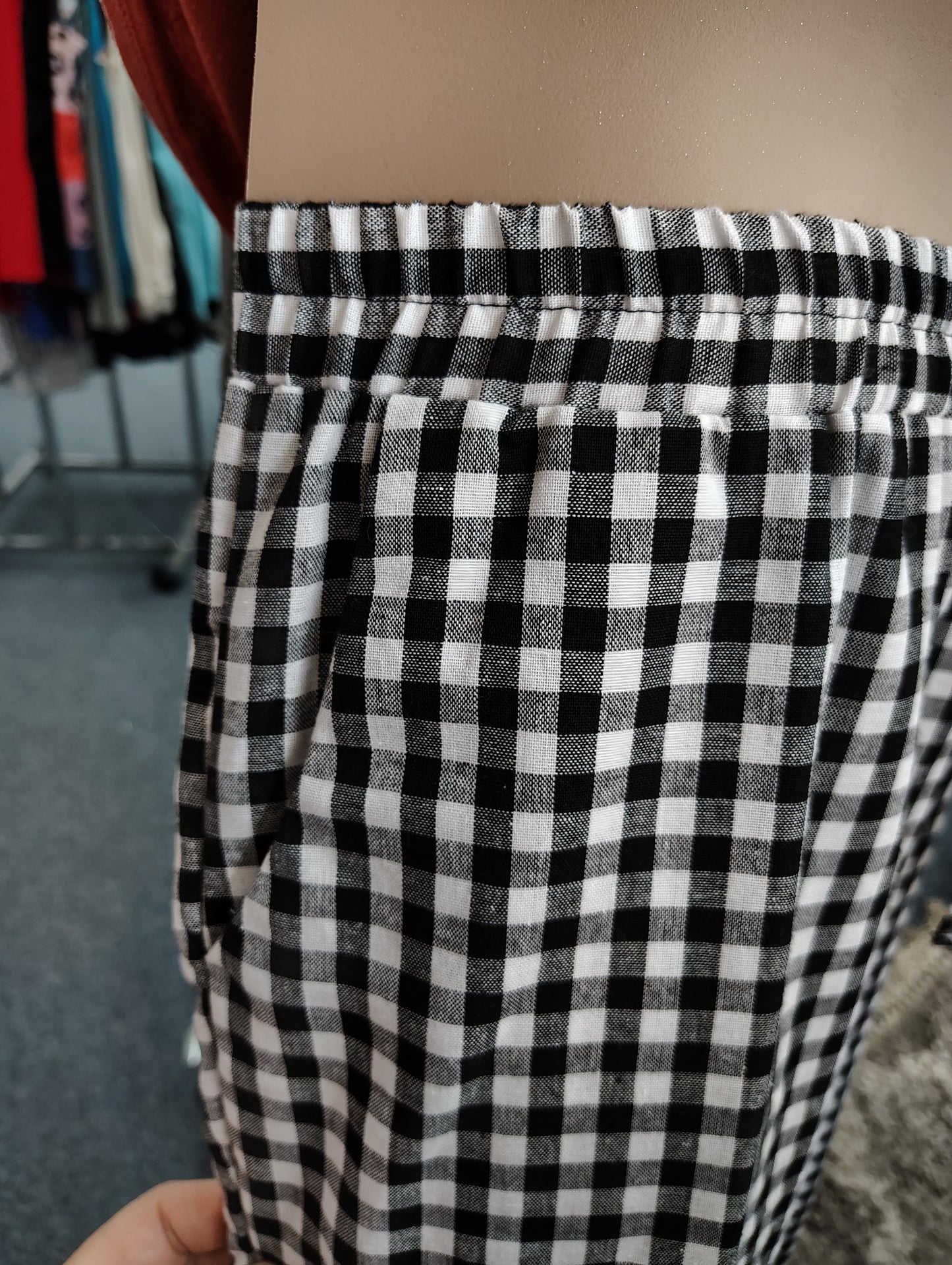 Shein plaid pull on pants size 4x