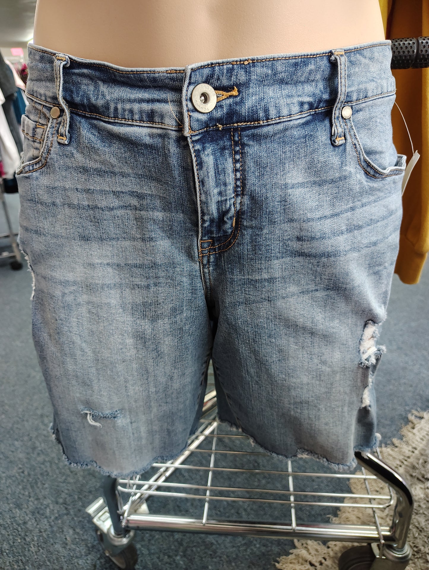 Torrid boyfriend distressed bermuda shorts size 20