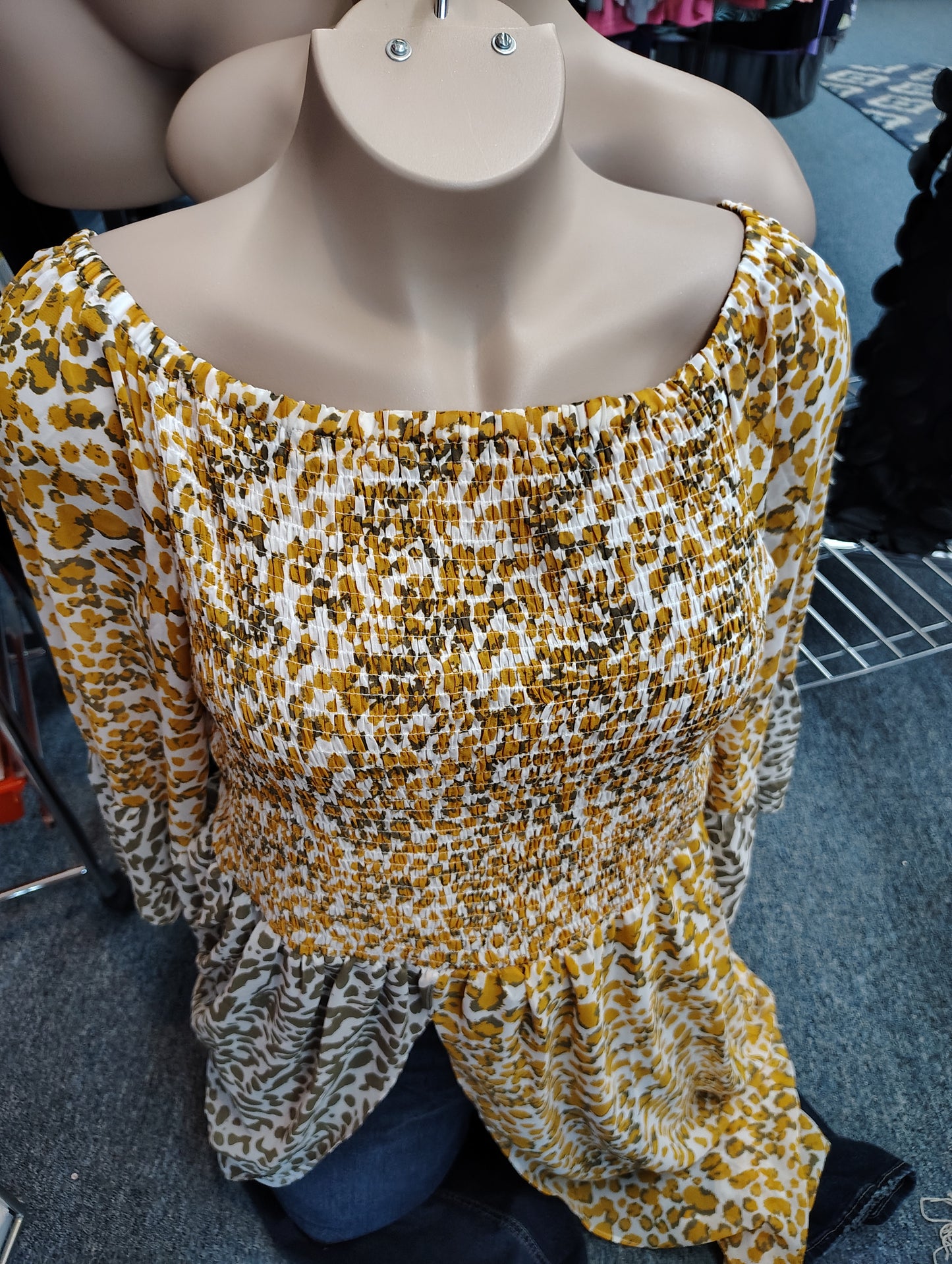 Cato tunic top with open front animal print size 18/20 2x