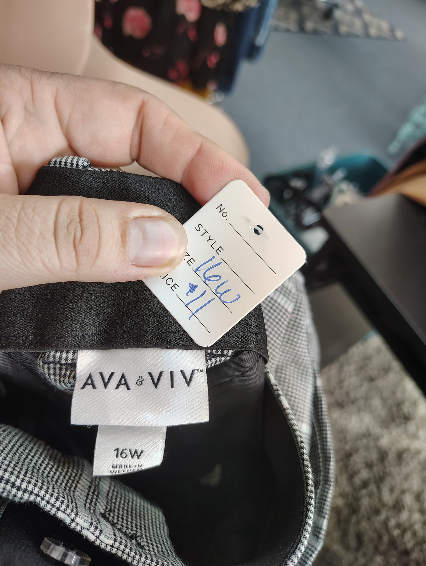 Ava & Viv plaid straight leg dress pants size 16w