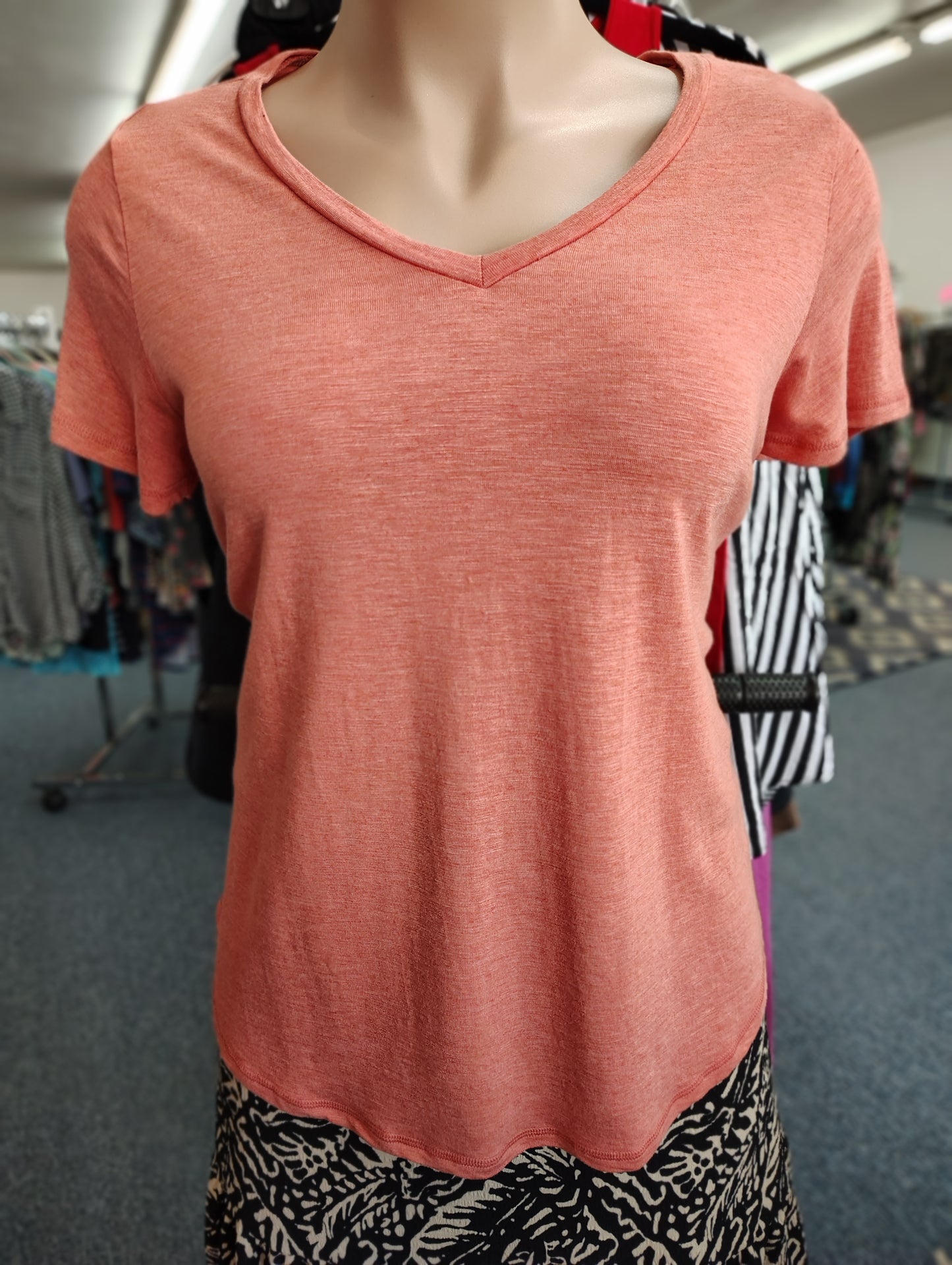 Jessica Simpson coral tee size xl