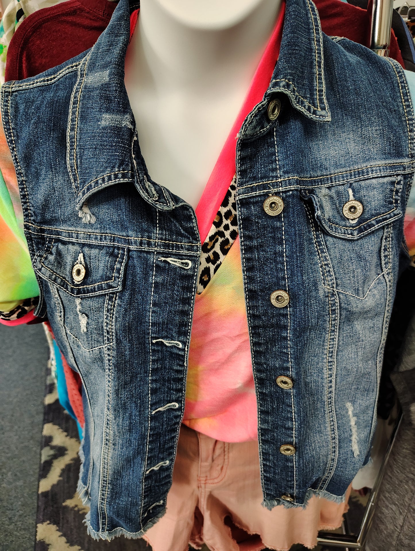 Maurices distressed denim vest size 1x