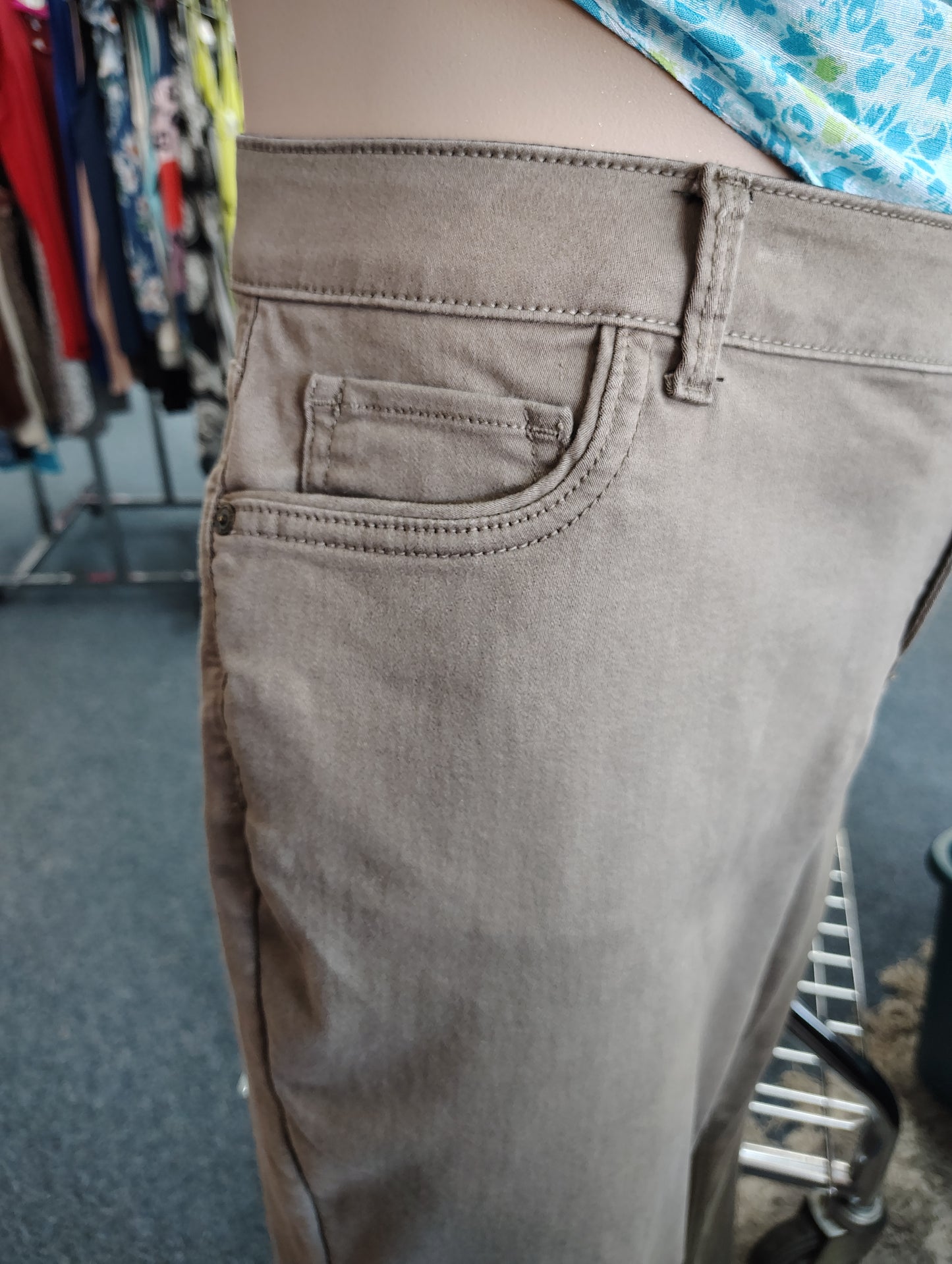 Liz Claiborne Sara slim leg mid rise brown pants size 22w