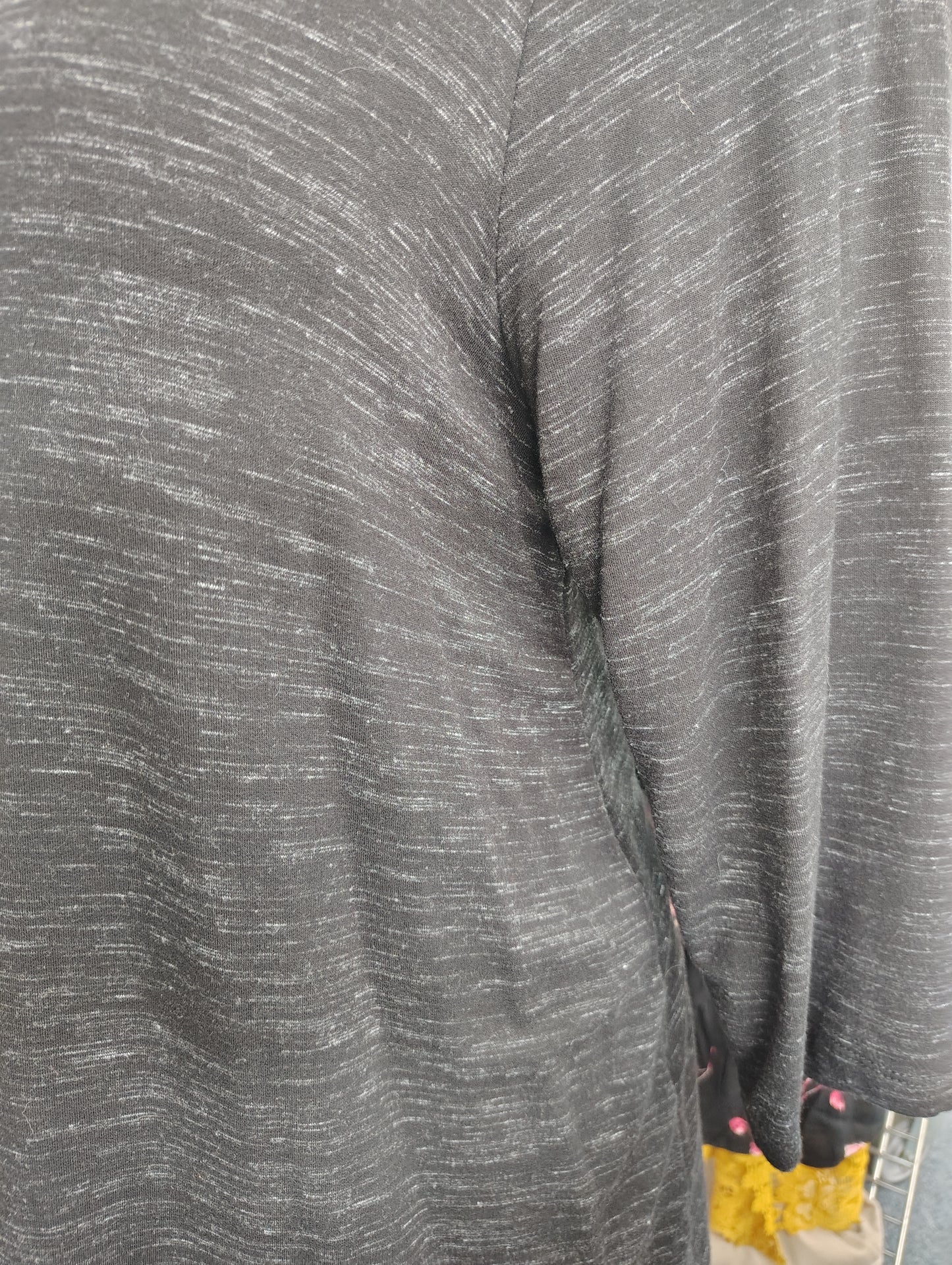 Eliane Rose black top size 1x