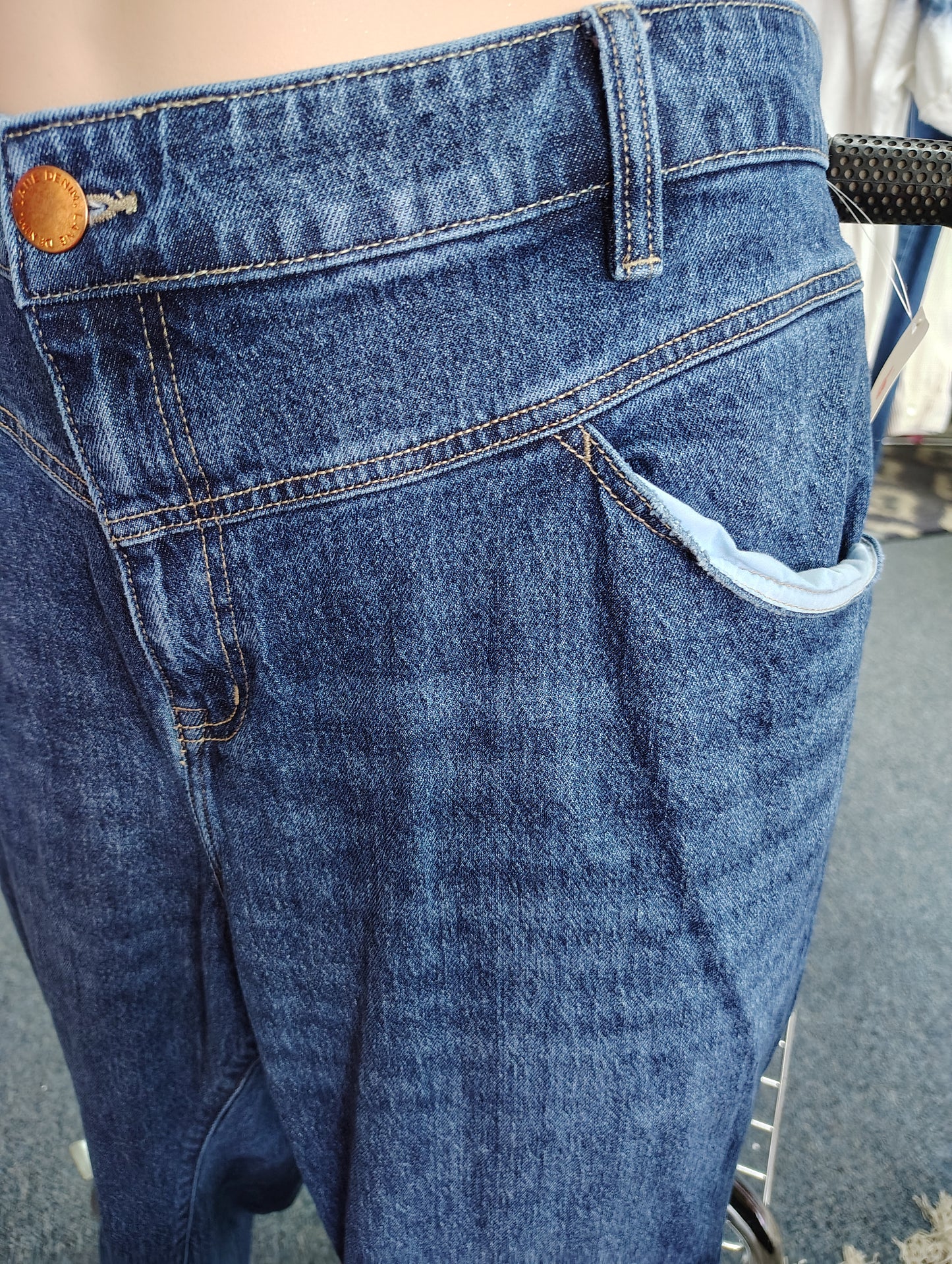 Lane Bryant mid rise relaxed straight jeans size 26 petite