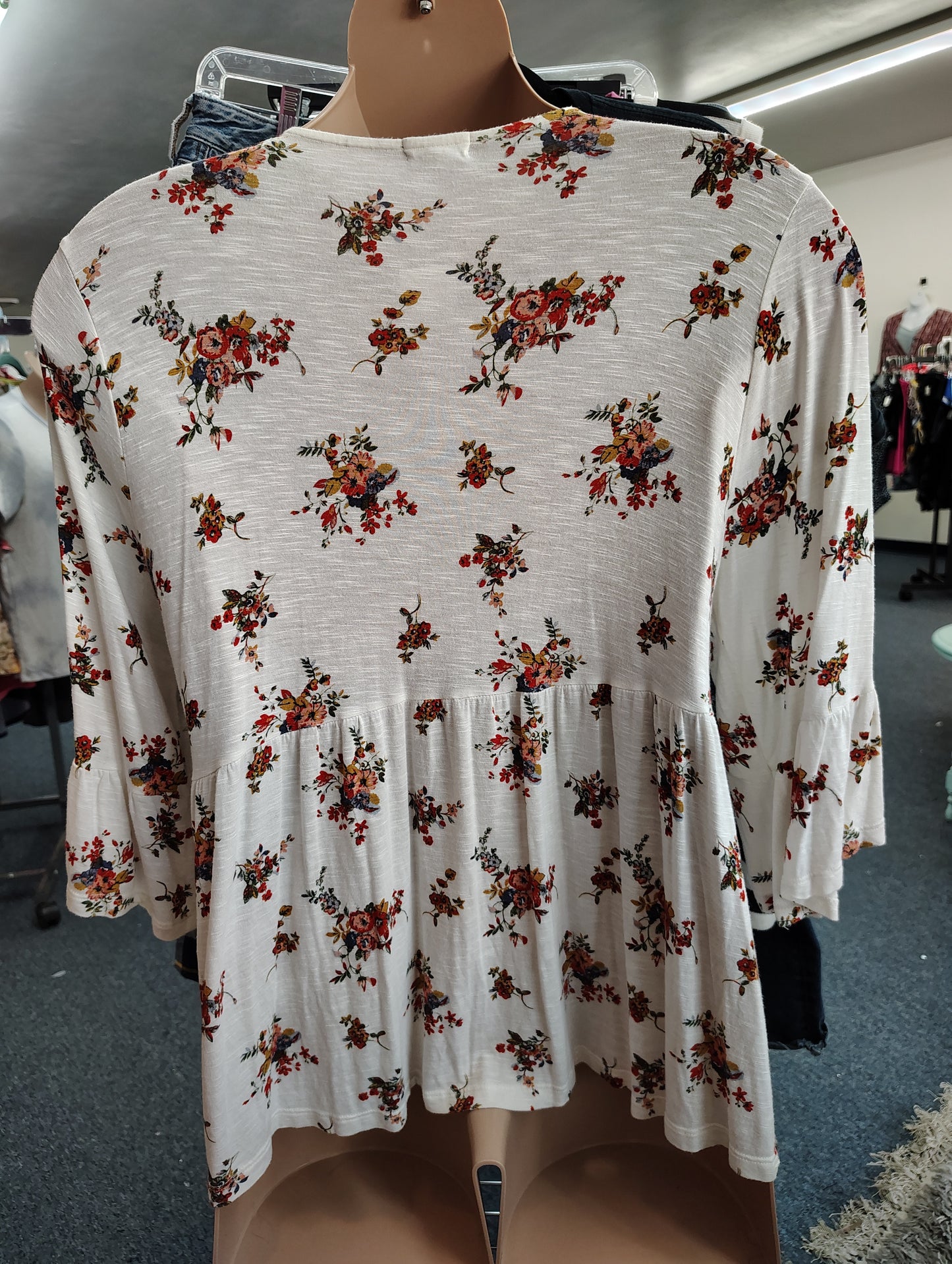 Eyeshadow 1x floral boho top