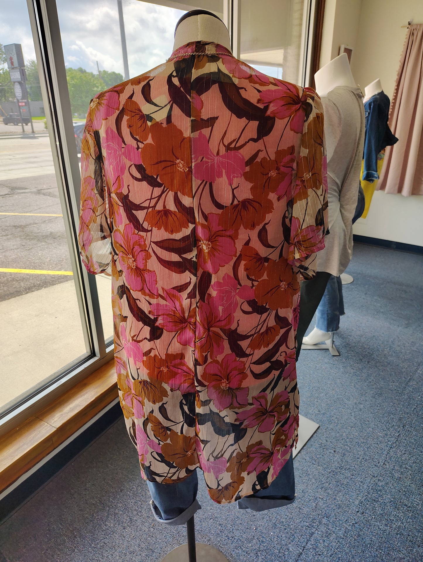 Maurices semi sheer floral kimono size 0x