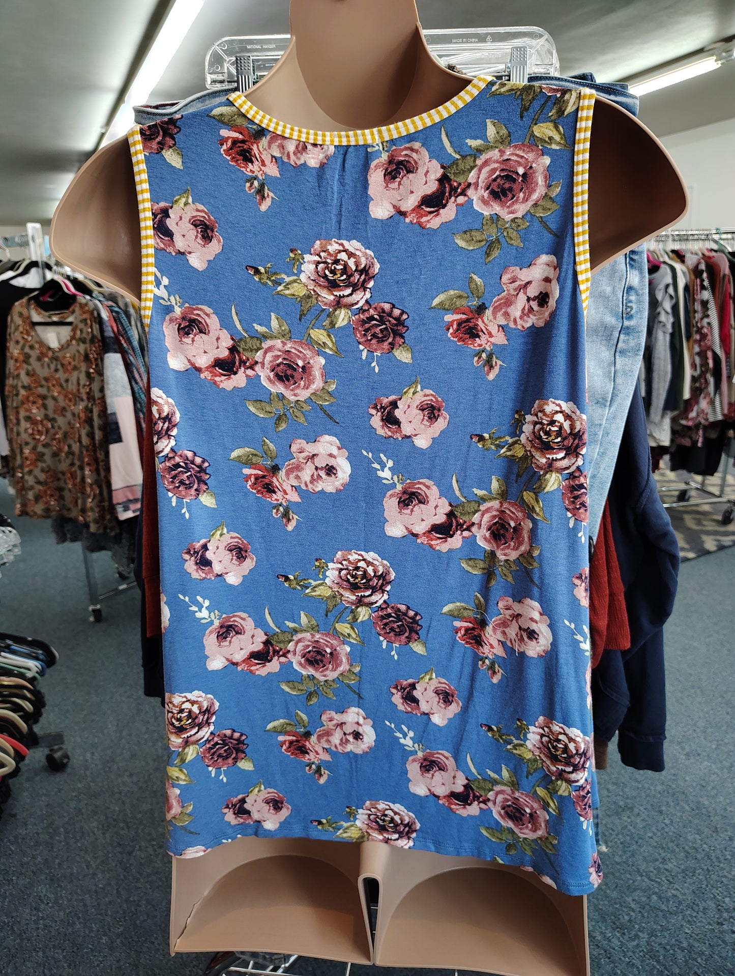 E Luna floral tank top size 3x
