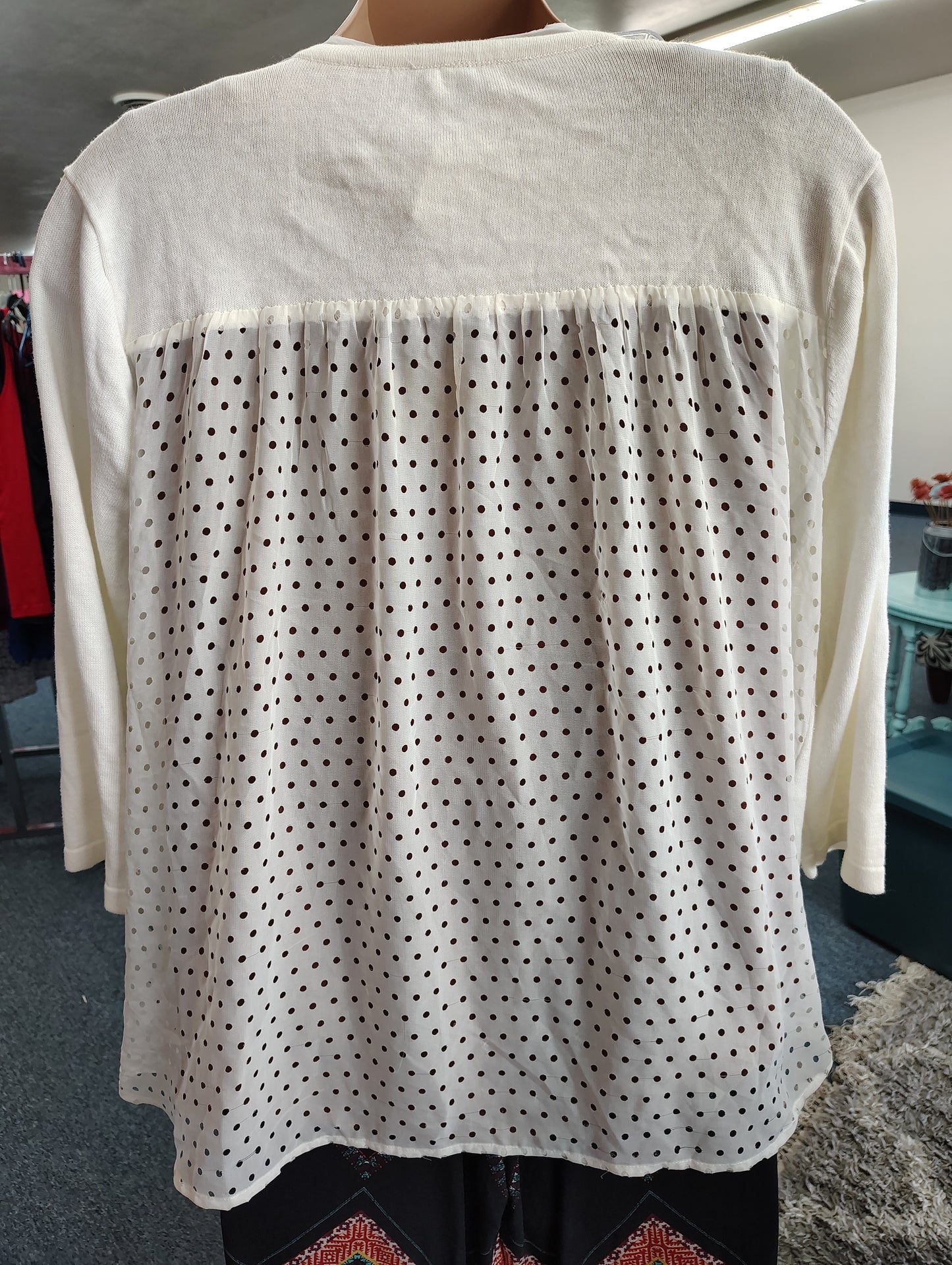 AGB cream cardigan sweater with dot back size 3x