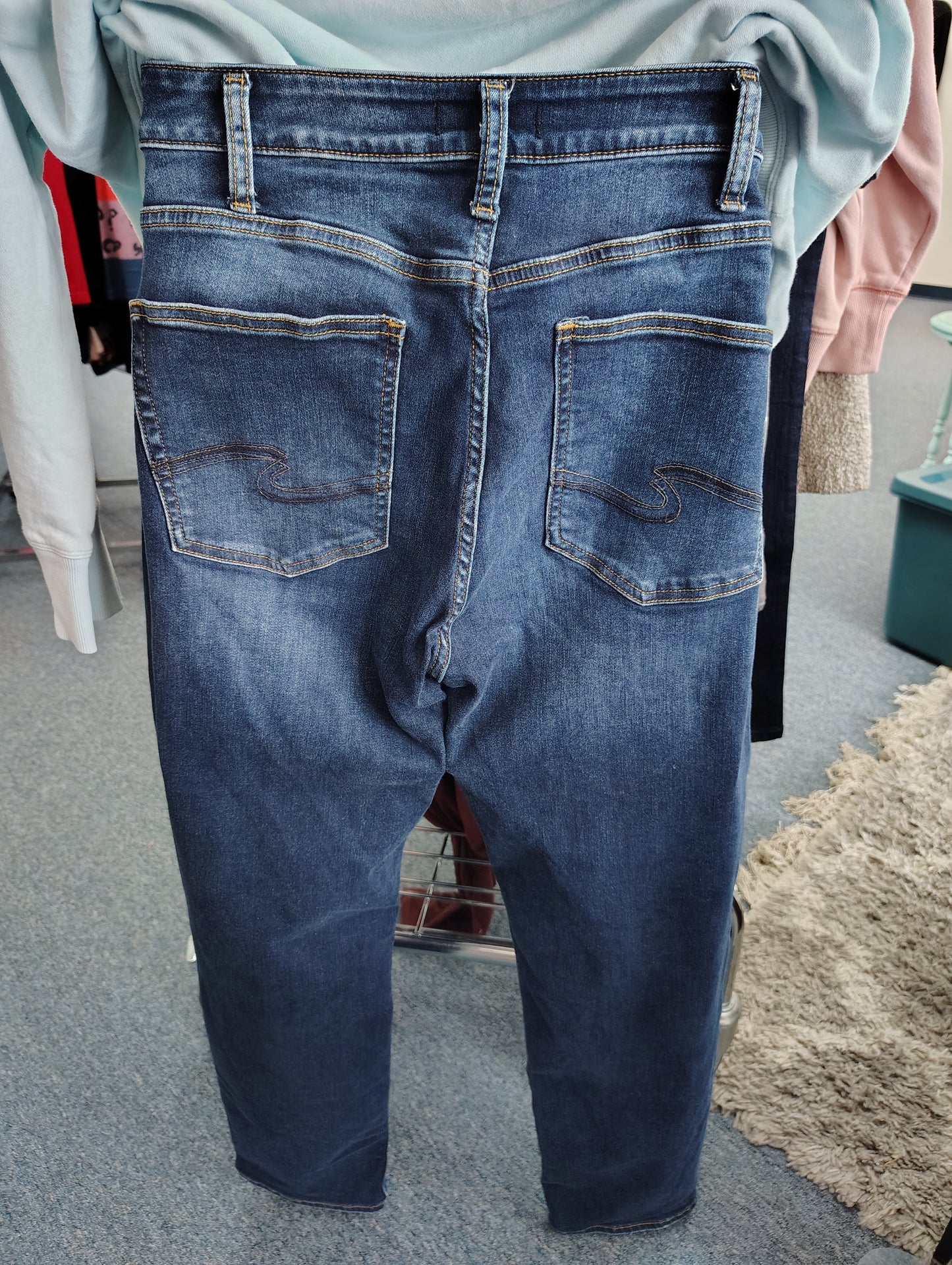 Silver Jeans Avery straight leg style size 18 31" length