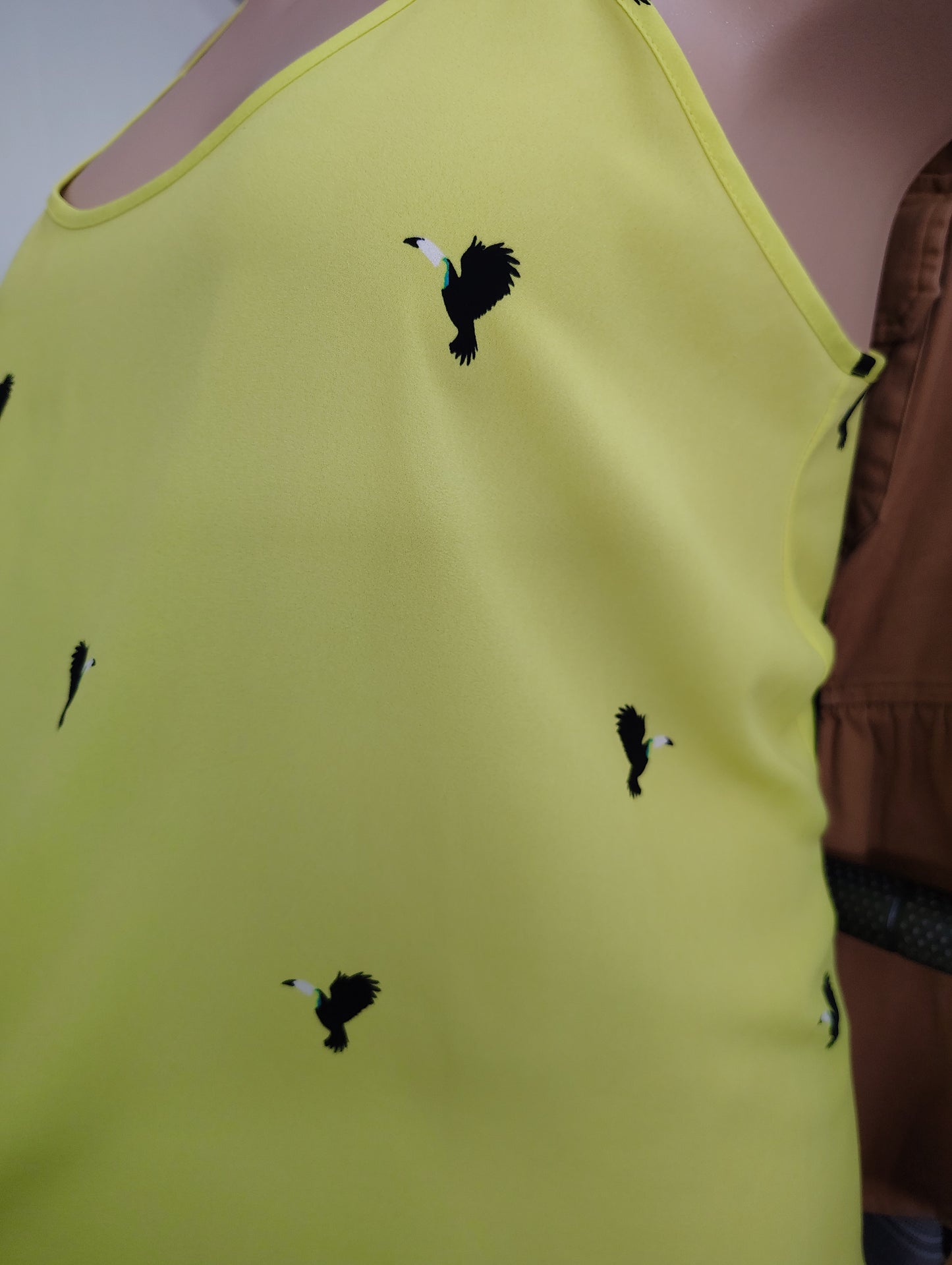 Apt 9 yellow toucan print dress top size xl