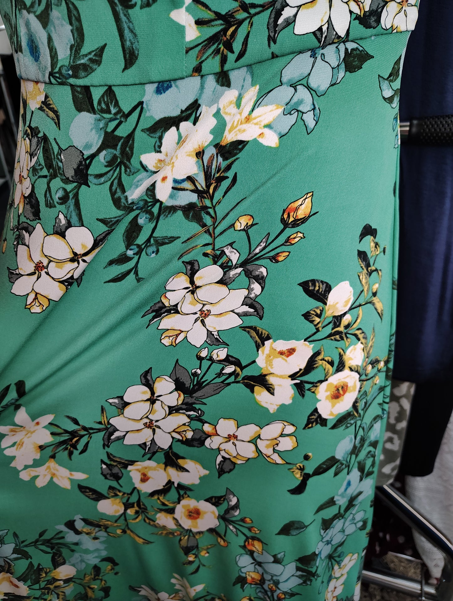 London Times green floral sleeveless midi dress size 18