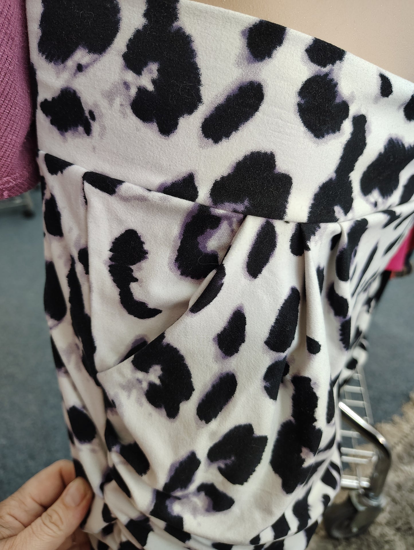 Animal print harem shorts pull on size 1x/2x