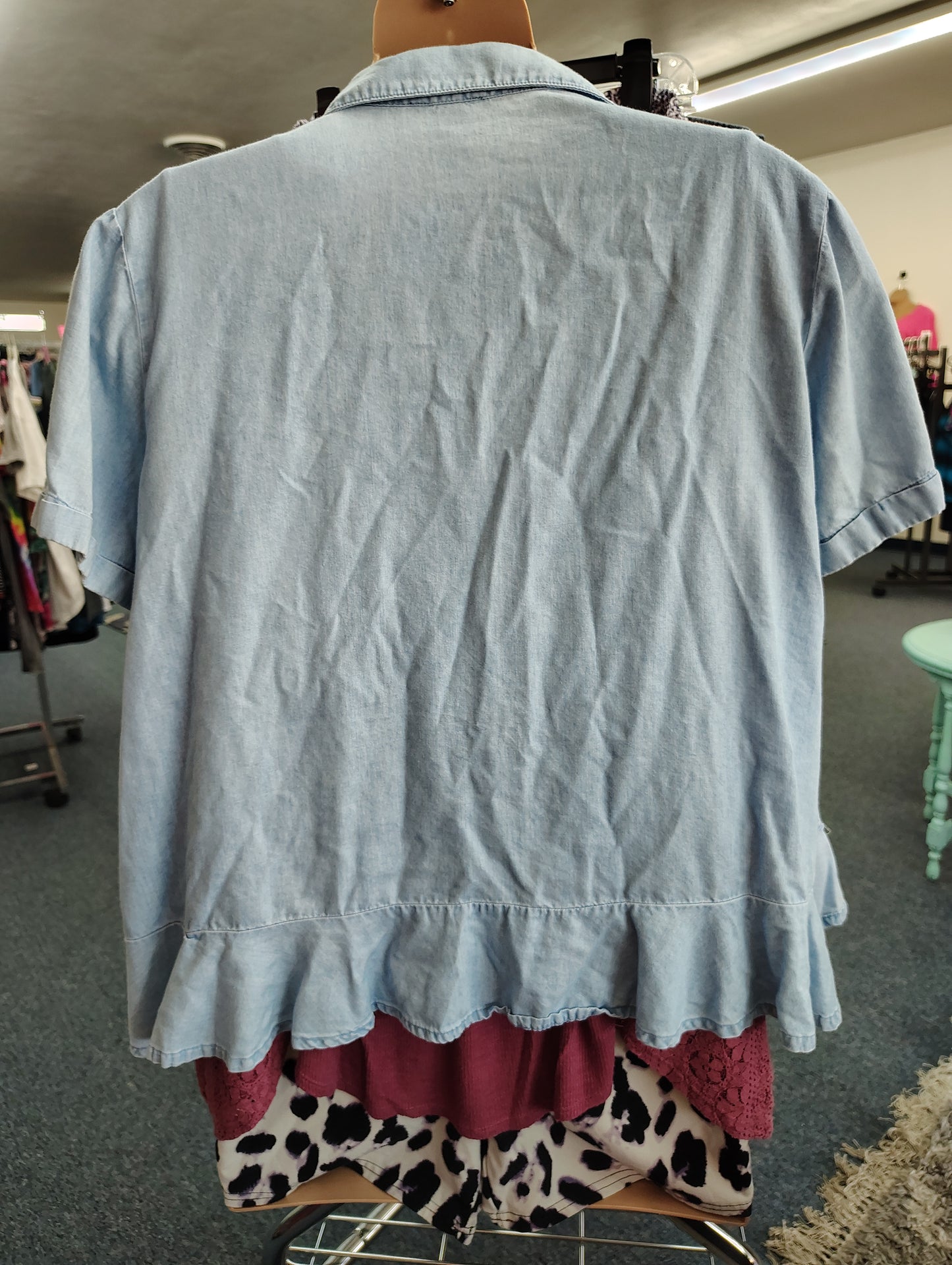 Jessica Simpson chambray ruffle button front top size 2x