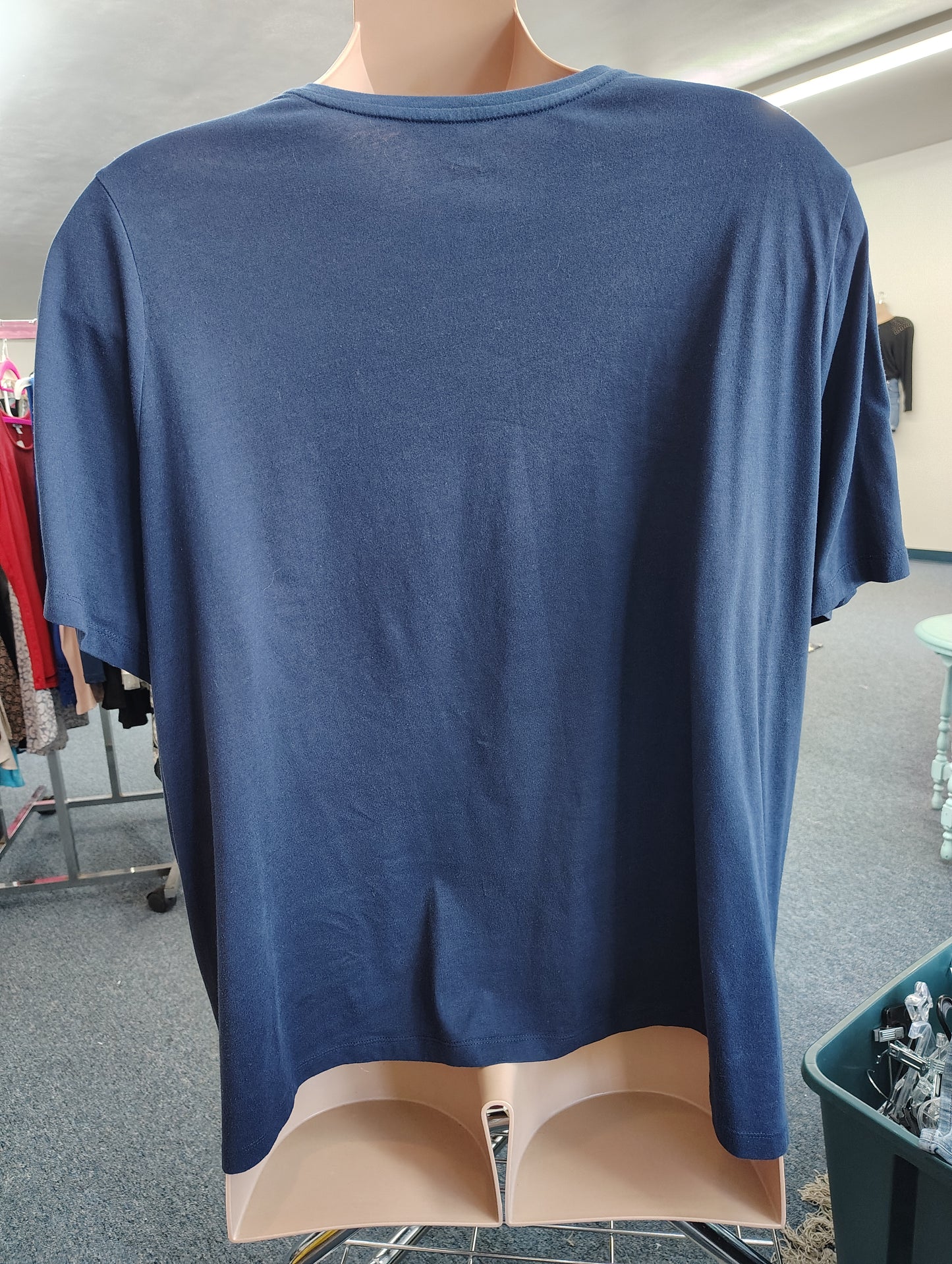 Catherines navy floral tee size 3x