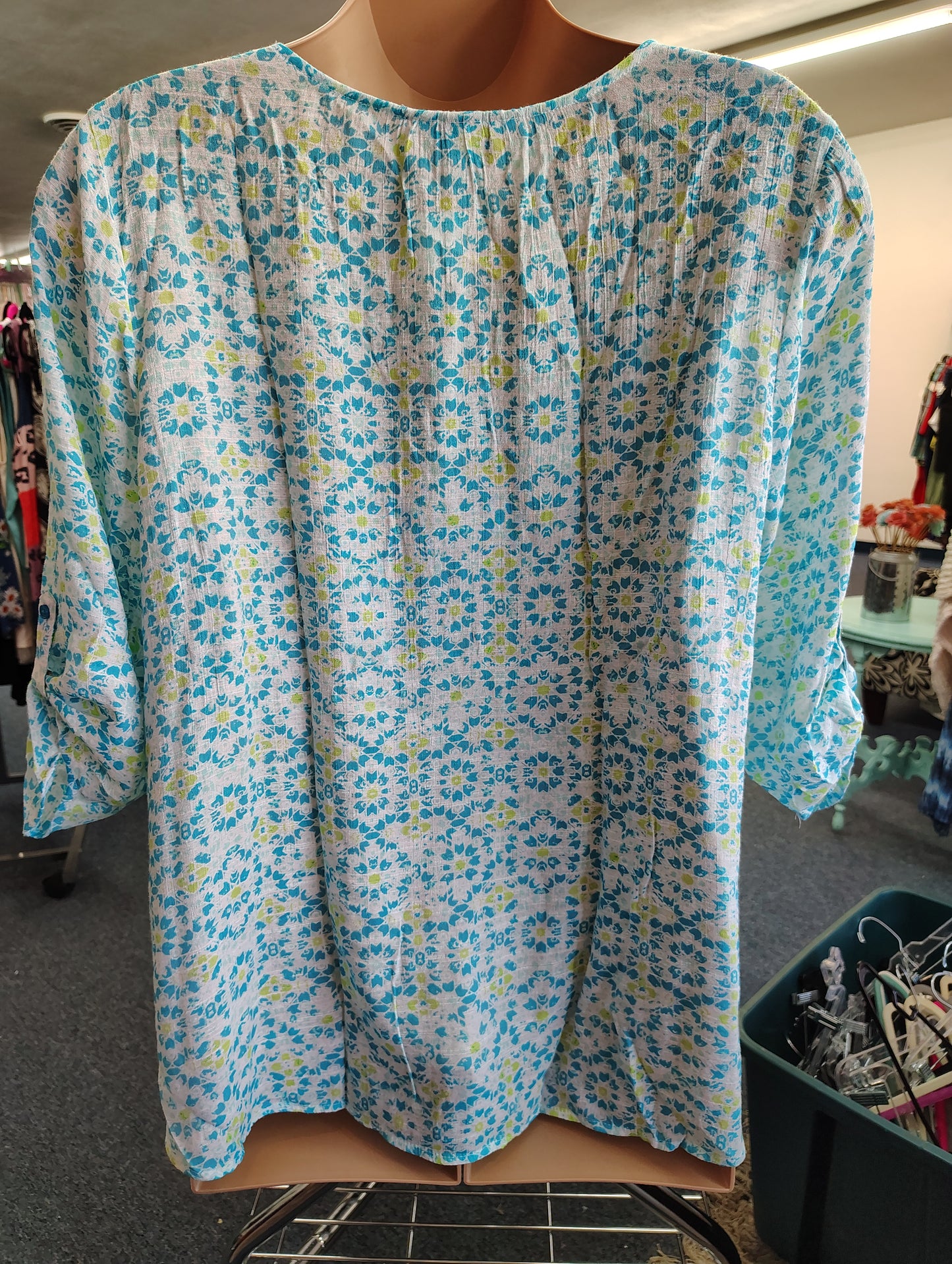 CJ Banks lightweight top size 3x