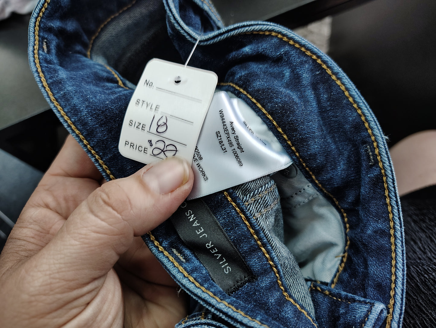 Silver Jeans Avery straight leg style size 18 31" length