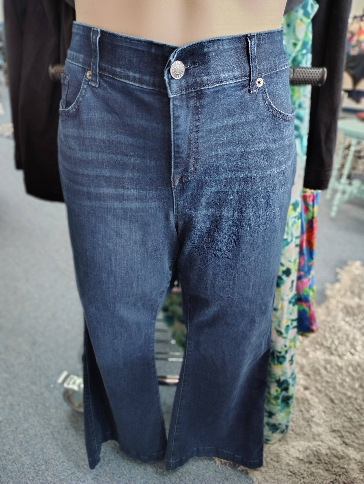 Torrid bombshell flare jeans super soft size 22