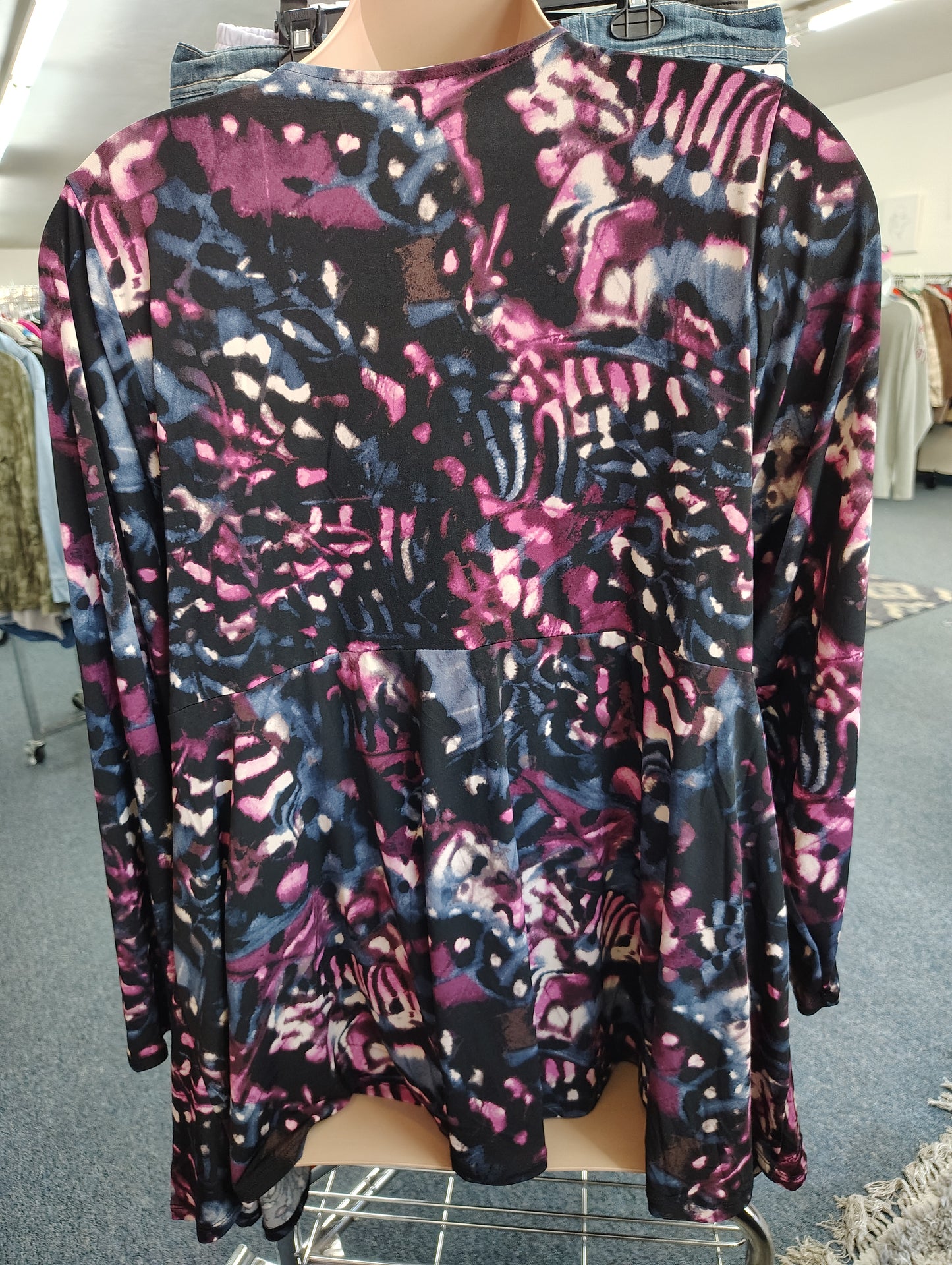 Torrid printed wrap top size 6x