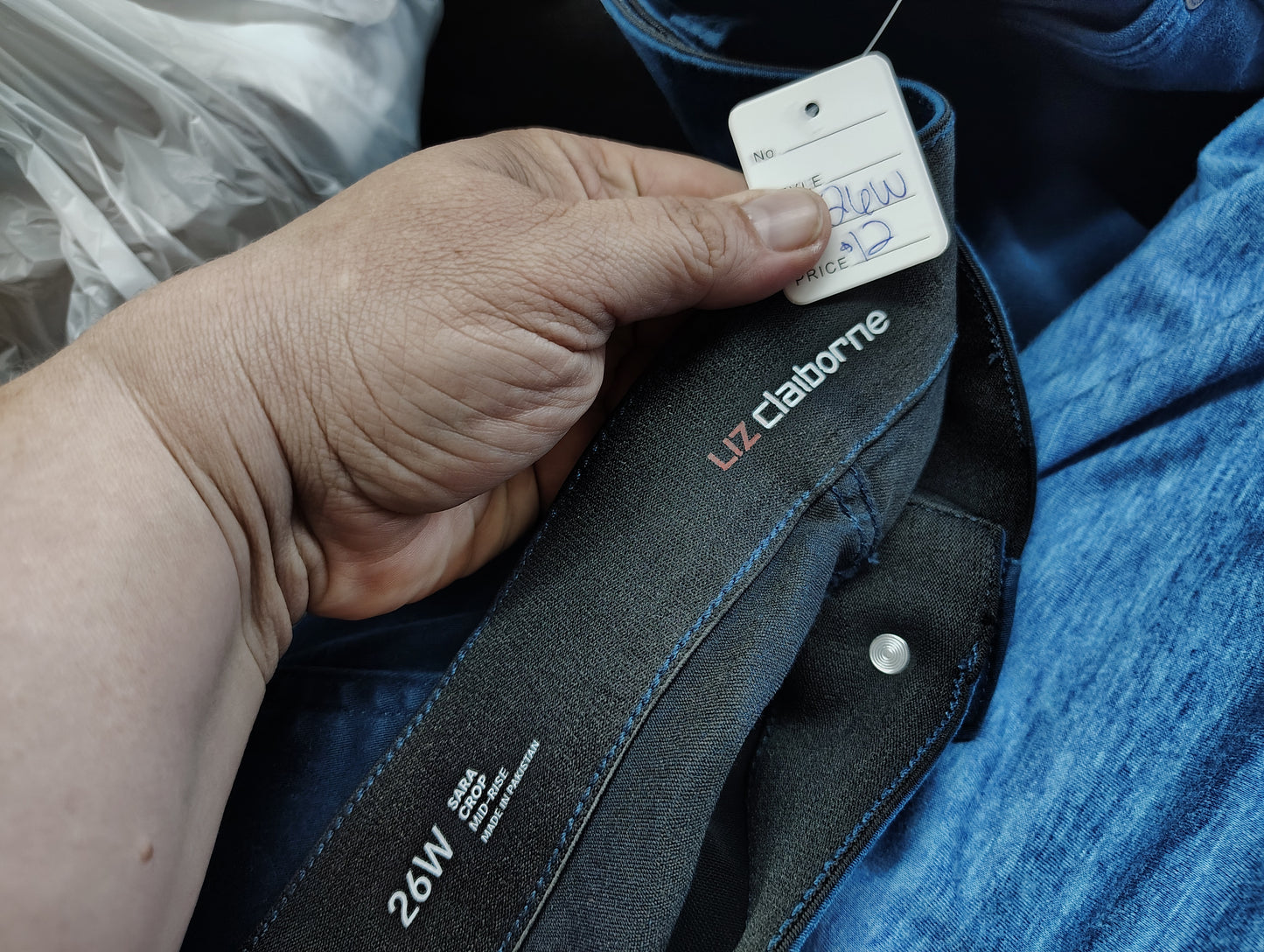 Liz Claiborne Sara crop navy jeans size 26w