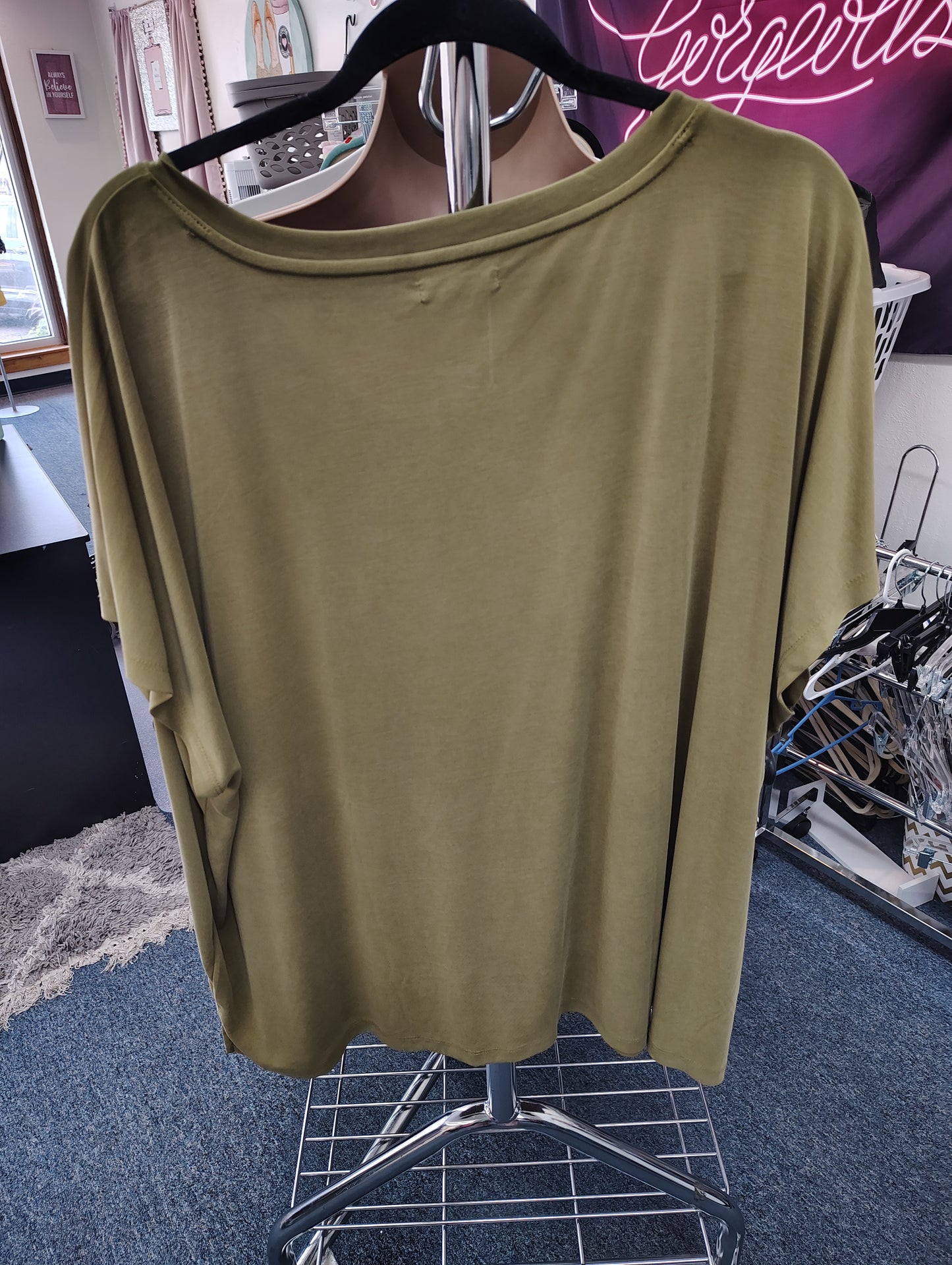 Maurices Edgely green top size 3x NWT