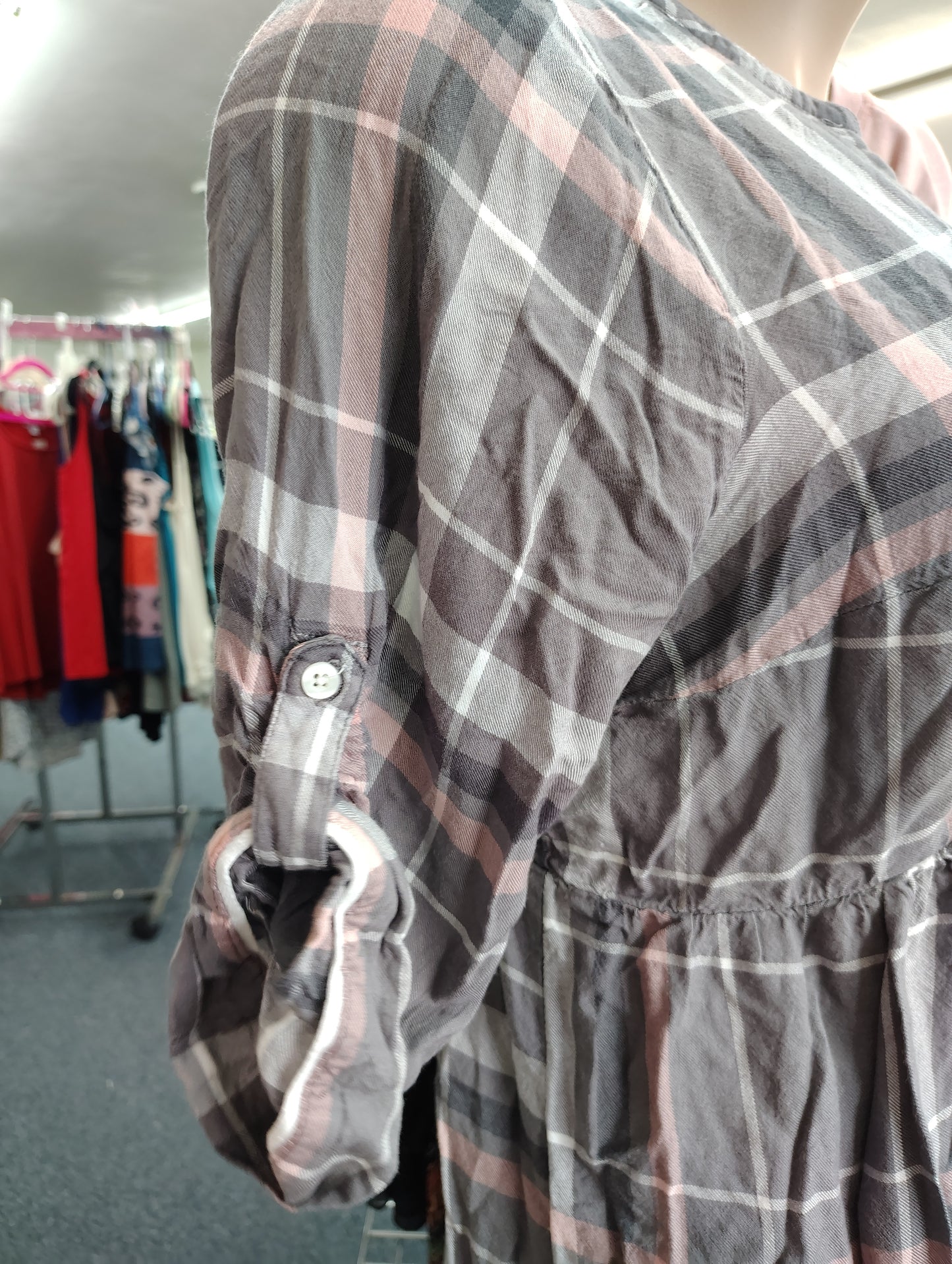 Torrid plaid hi-lo button front top size 2x