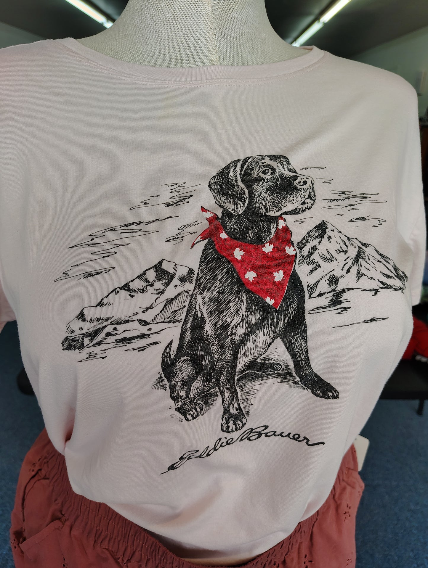 Eddie Bauer pink dog graphic tee size XL