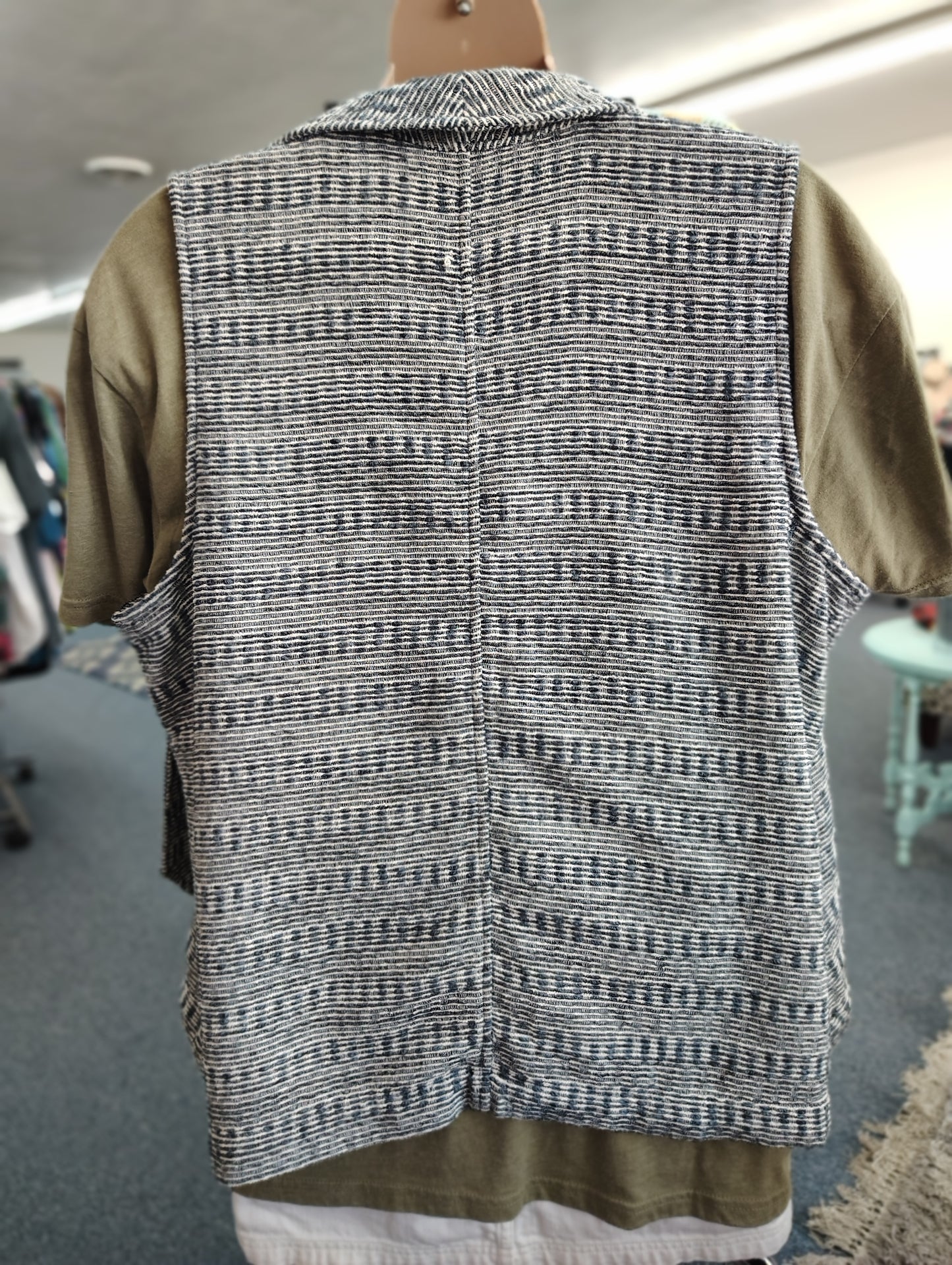 CJ Banks open patterned vest size 2x