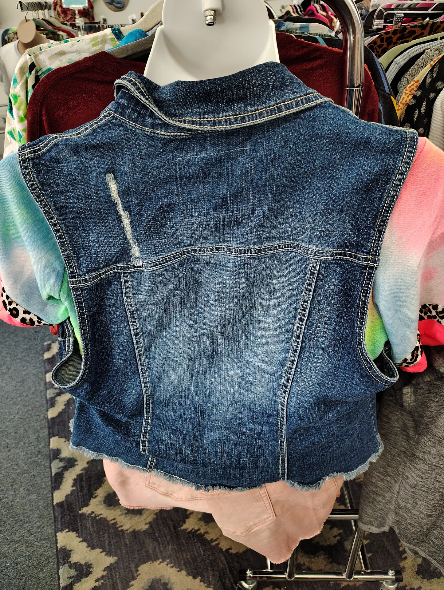 Maurices distressed denim vest size 1x