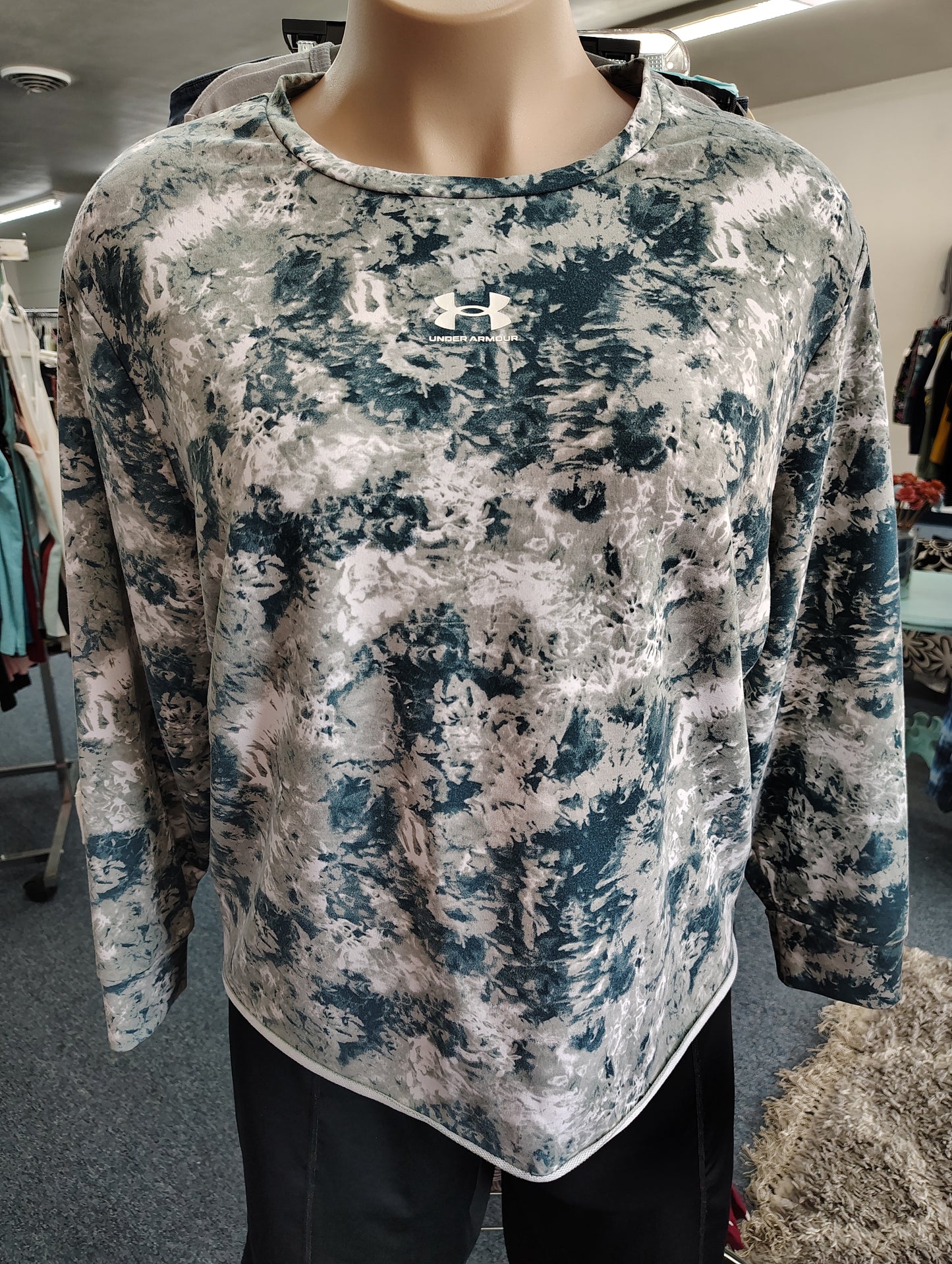 Under Armour tie dye no hem sweatshirt 3x