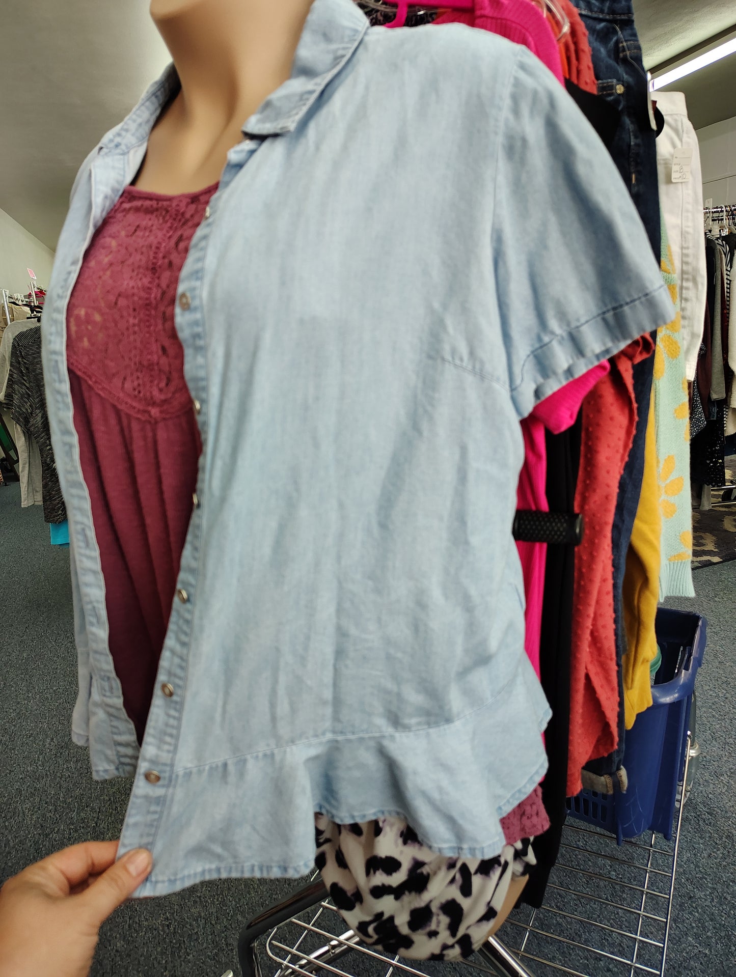 Jessica Simpson chambray ruffle button front top size 2x