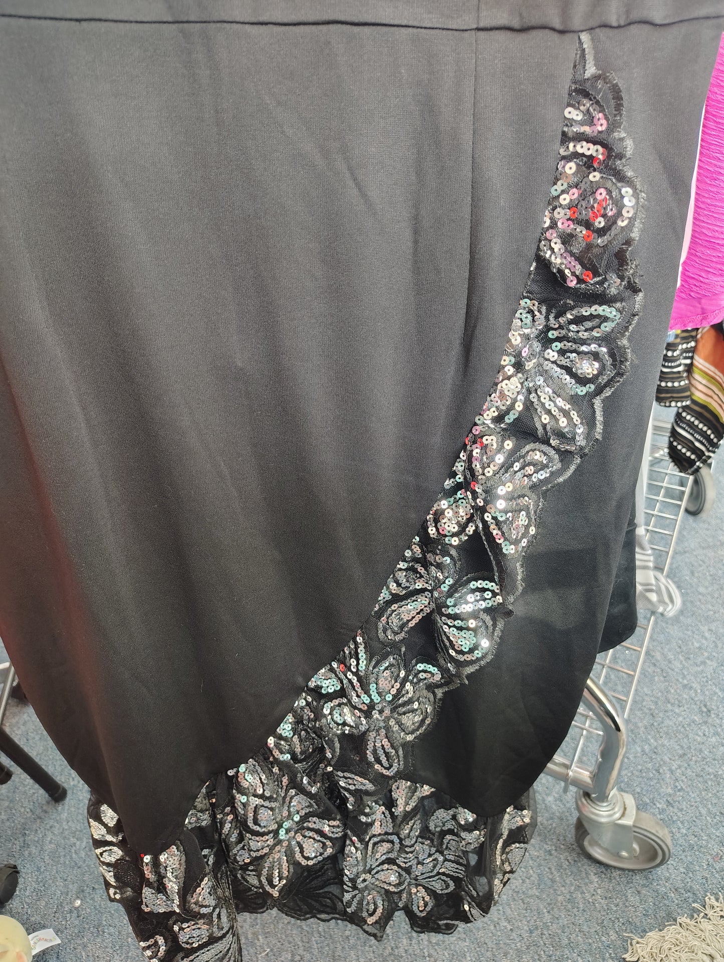 Black sequin accent dress with ruffle size xl-1x