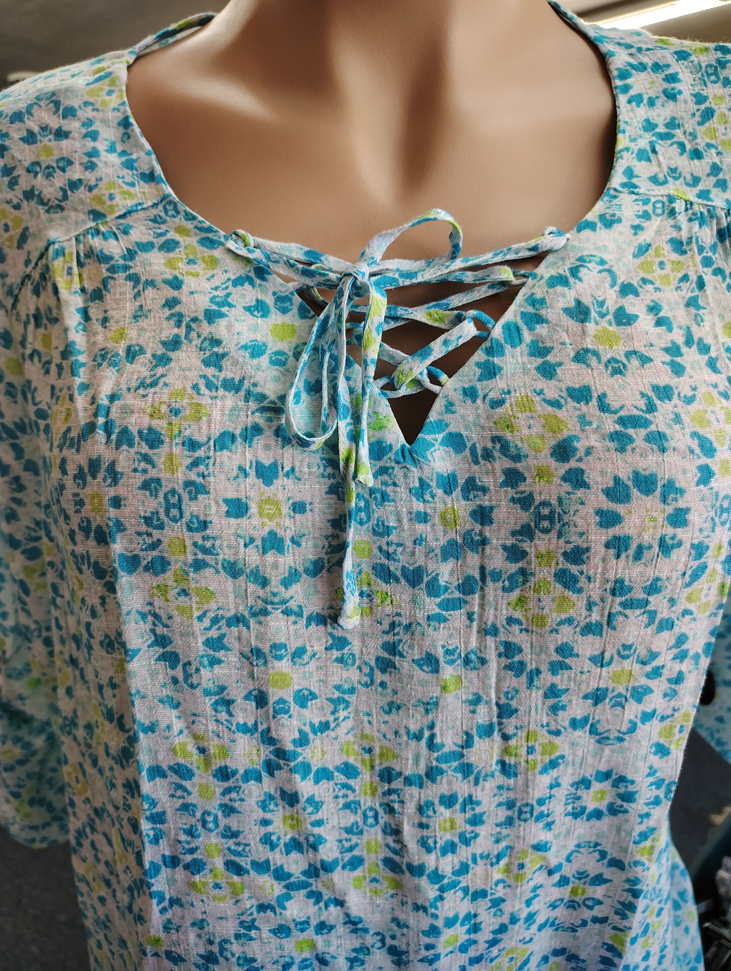 CJ Banks lightweight top size 3x