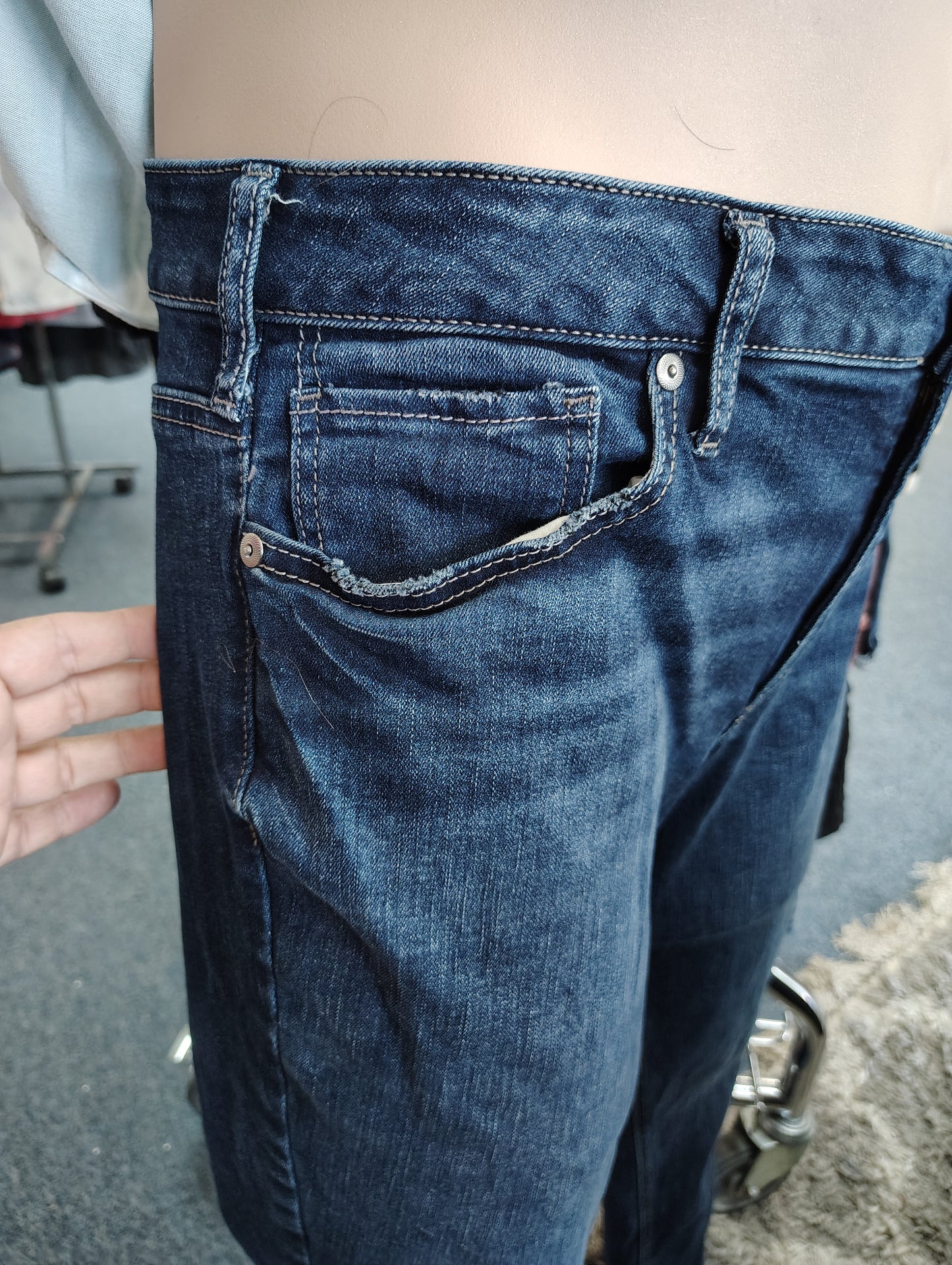 Silver denim jeans Suki straight style size 18
