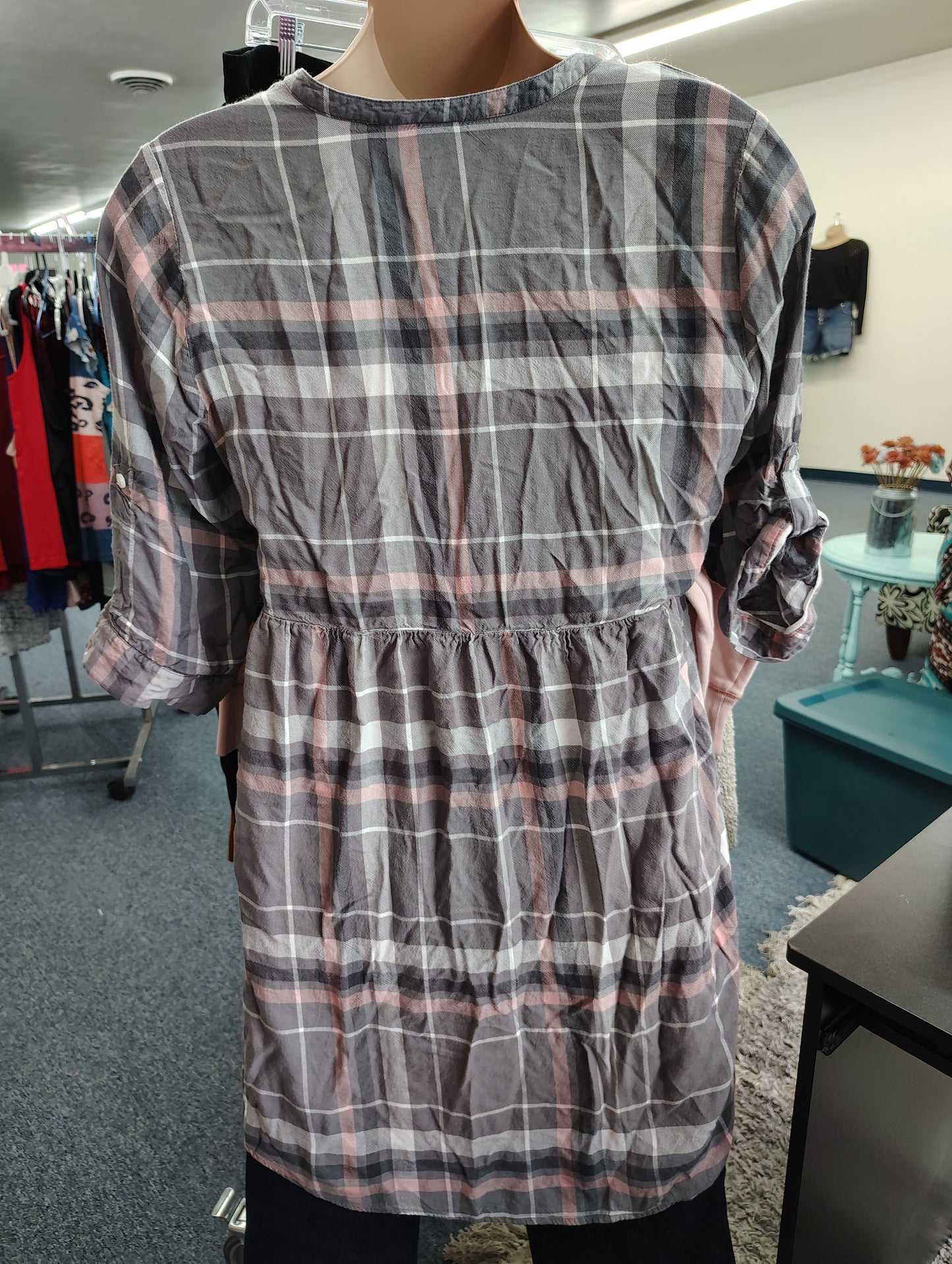 Torrid plaid hi-lo button front top size 2x