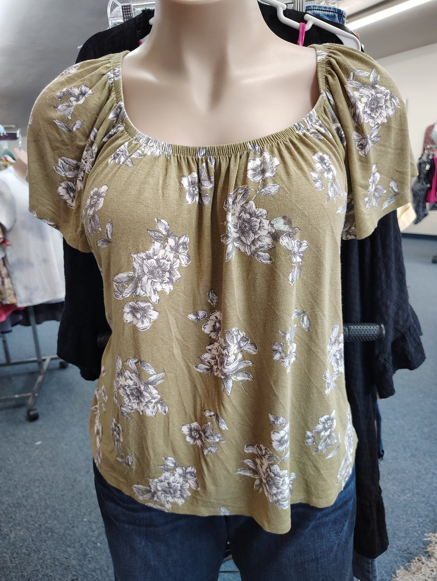Lane Bryant green floral flutter sleeve top size 14/16 1x