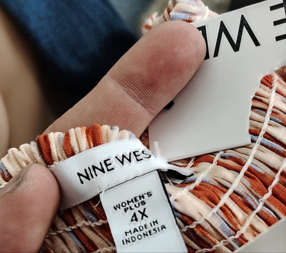 Nine West NWT lightweight maxi dress with keyhole size 4x