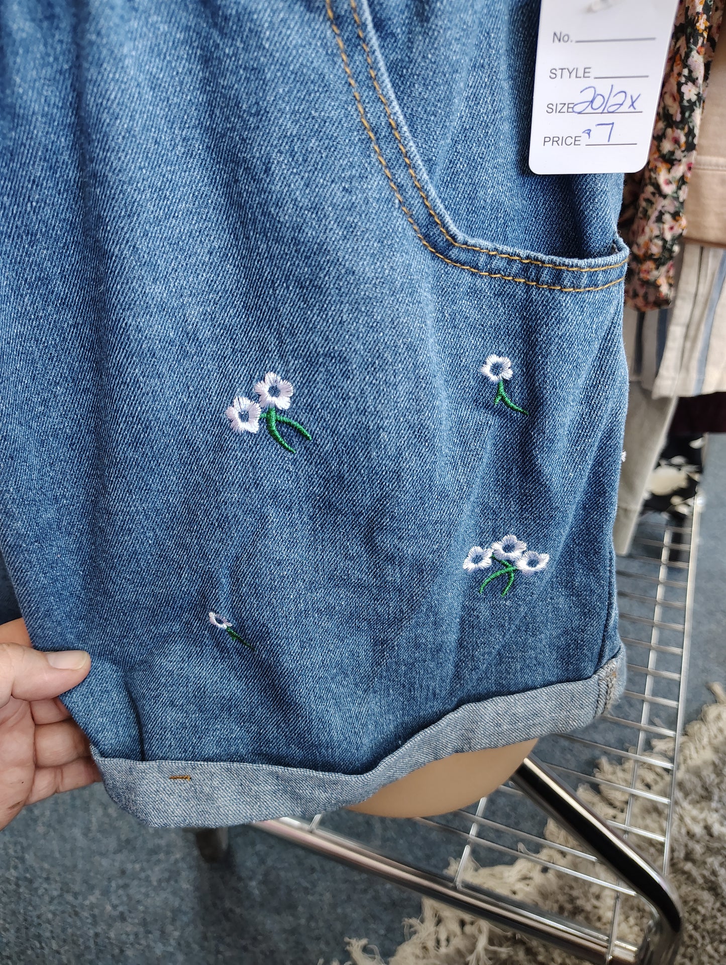 Shein Curve daisy print elastic waist shorts size 2x