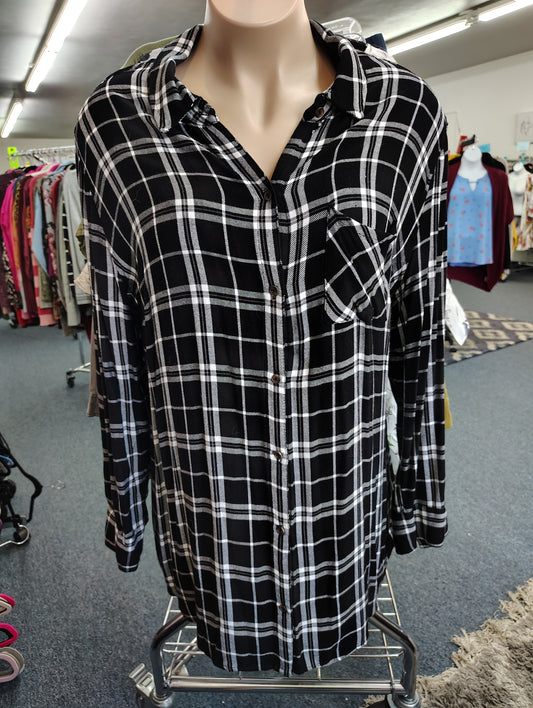 Ava & Viv black and white plaid tunic button front shirt 4x