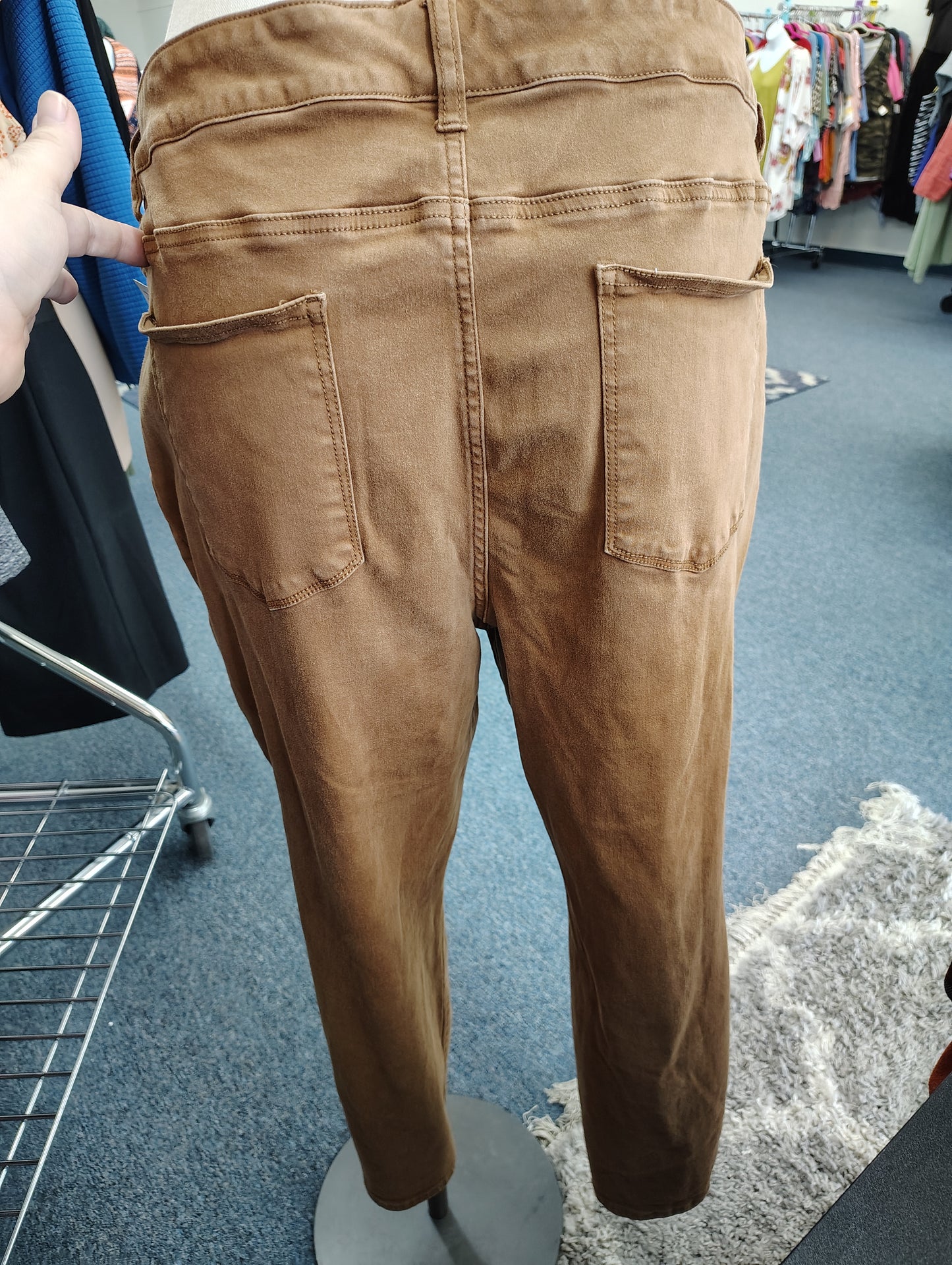 Maurices brown skinny jeans size 24w short