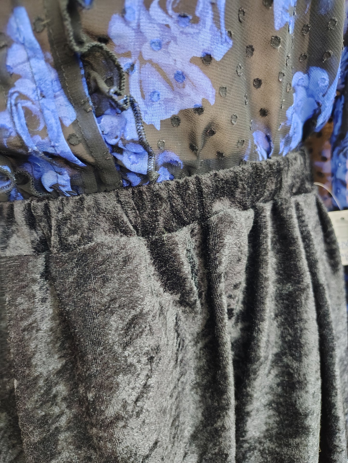 Seamlined Studios black velvet skater skirt size 4x